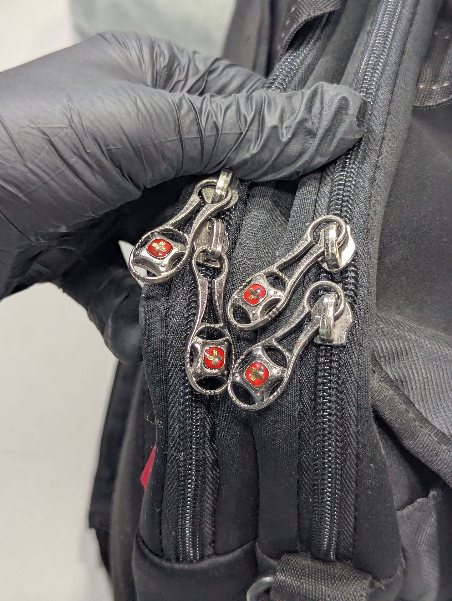 Swiss Gear Title will update soon