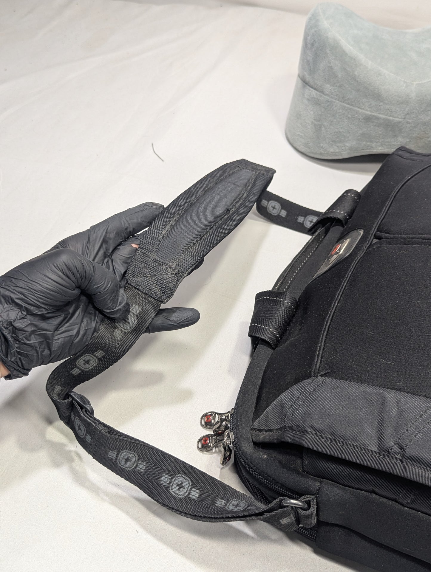 Swiss Gear Title will update soon