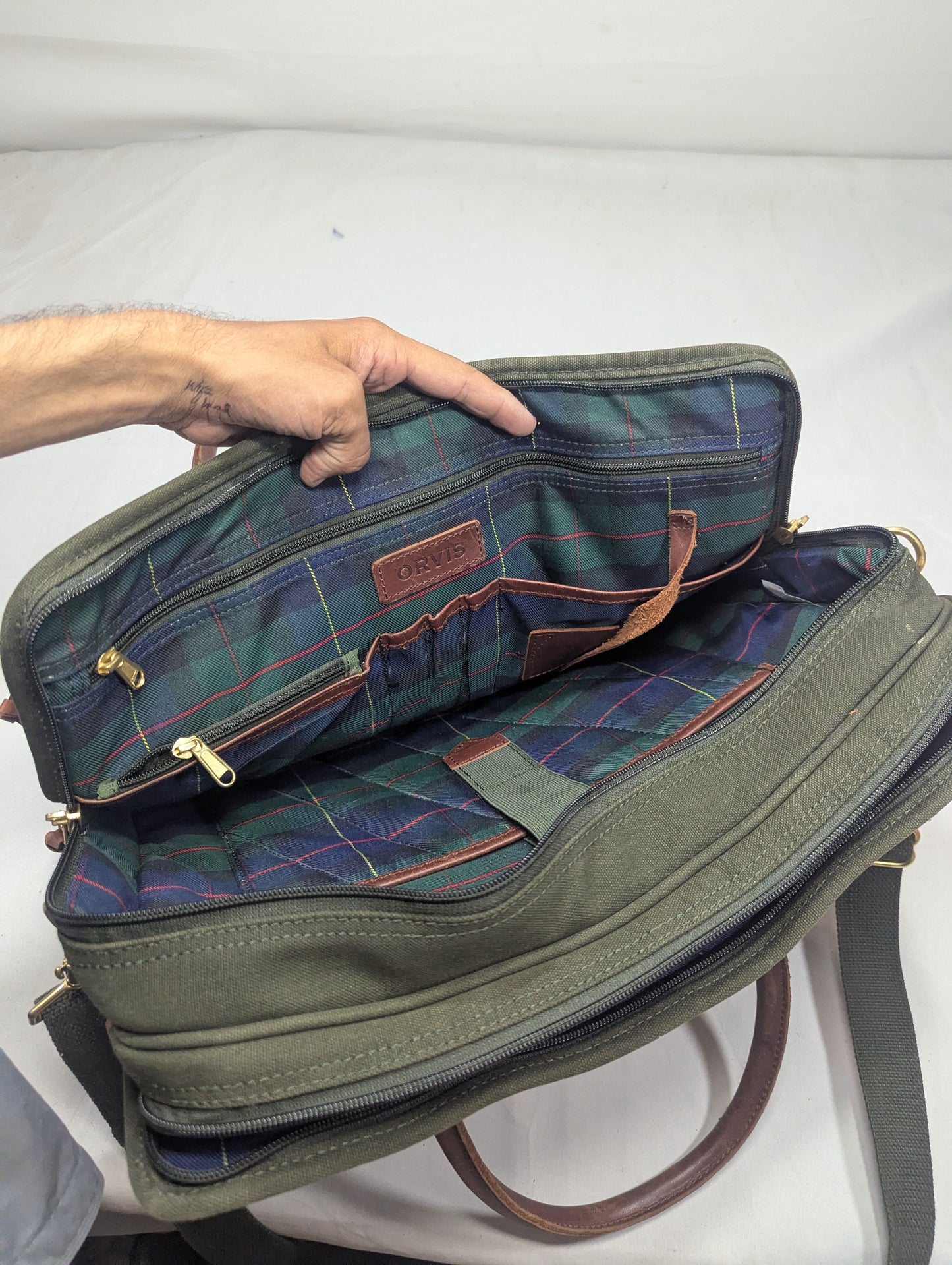 Leather Briefcase Title will update soon