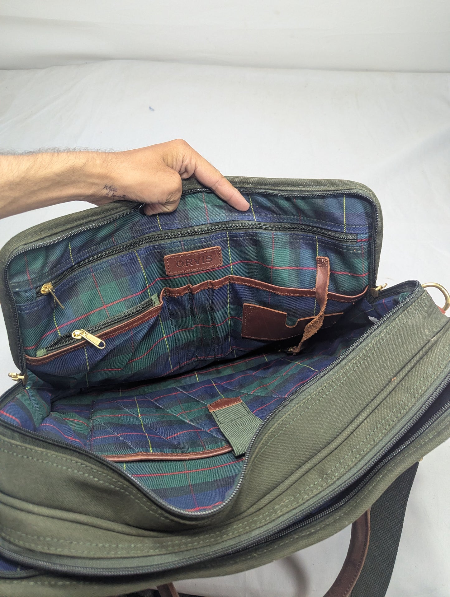 Leather Briefcase Title will update soon
