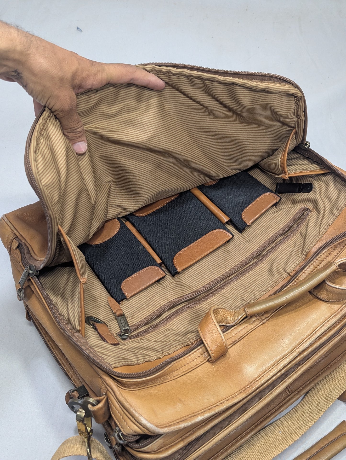 Leather bag Santa Fe Title will update soon