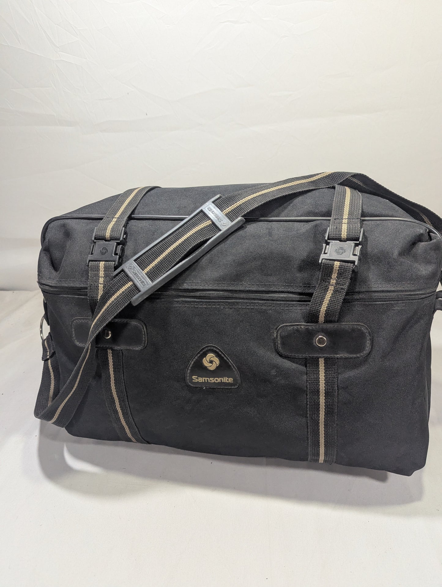 Samsonite Title will update soon