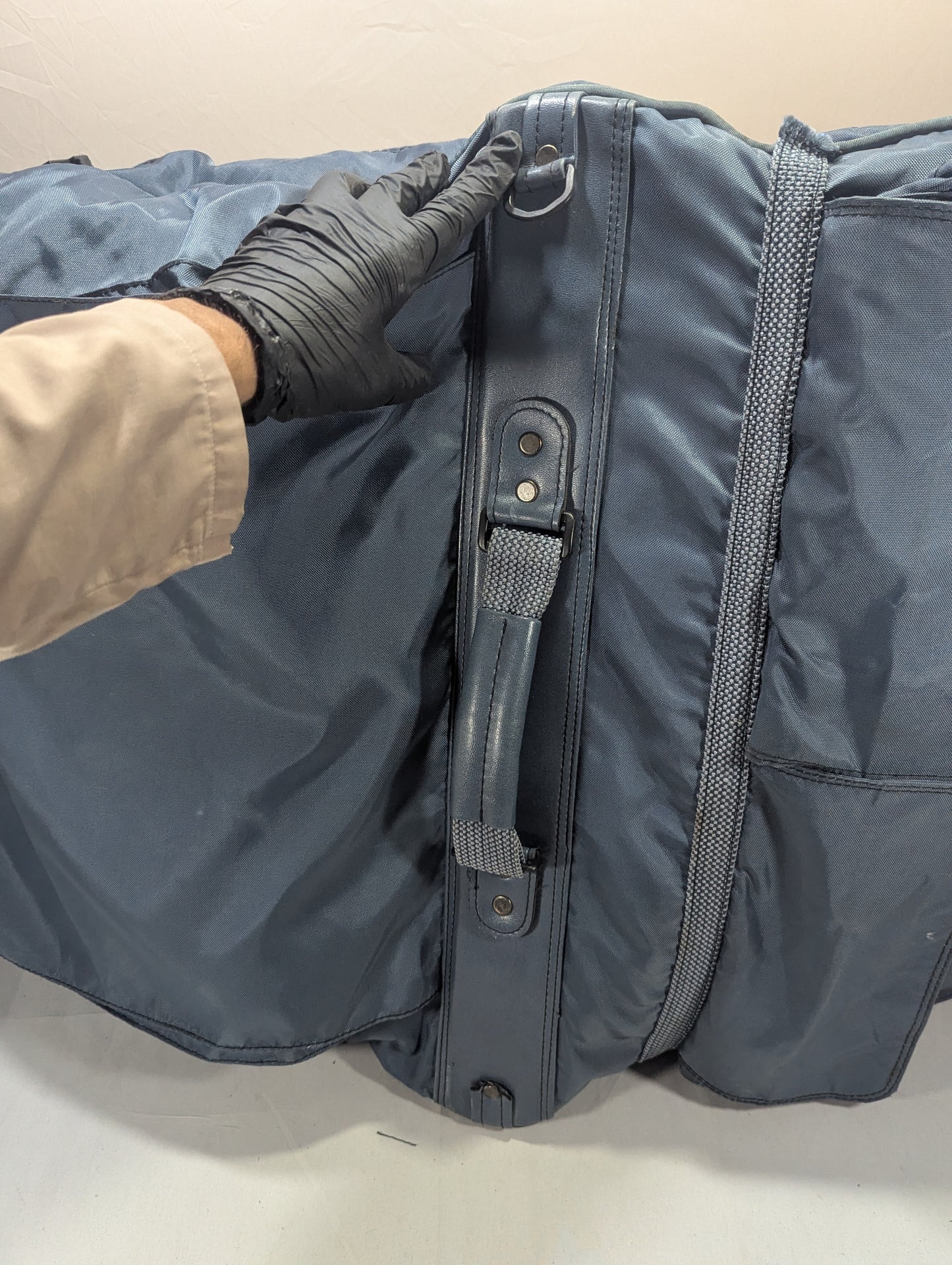 Suit Bag Title will update soon