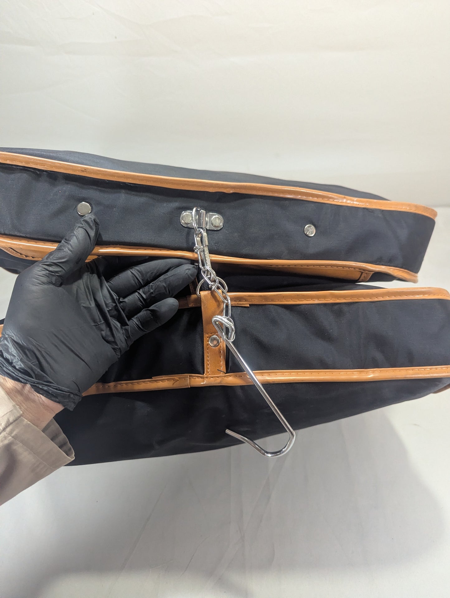 Suit Bag Title will update soon