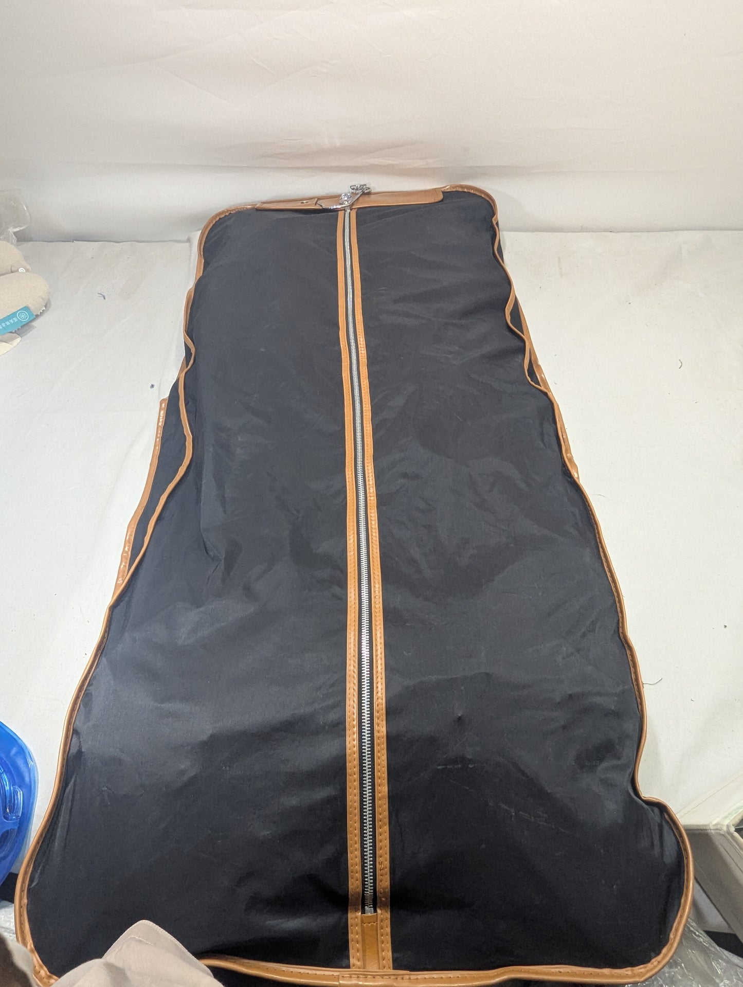Suit Bag Title will update soon