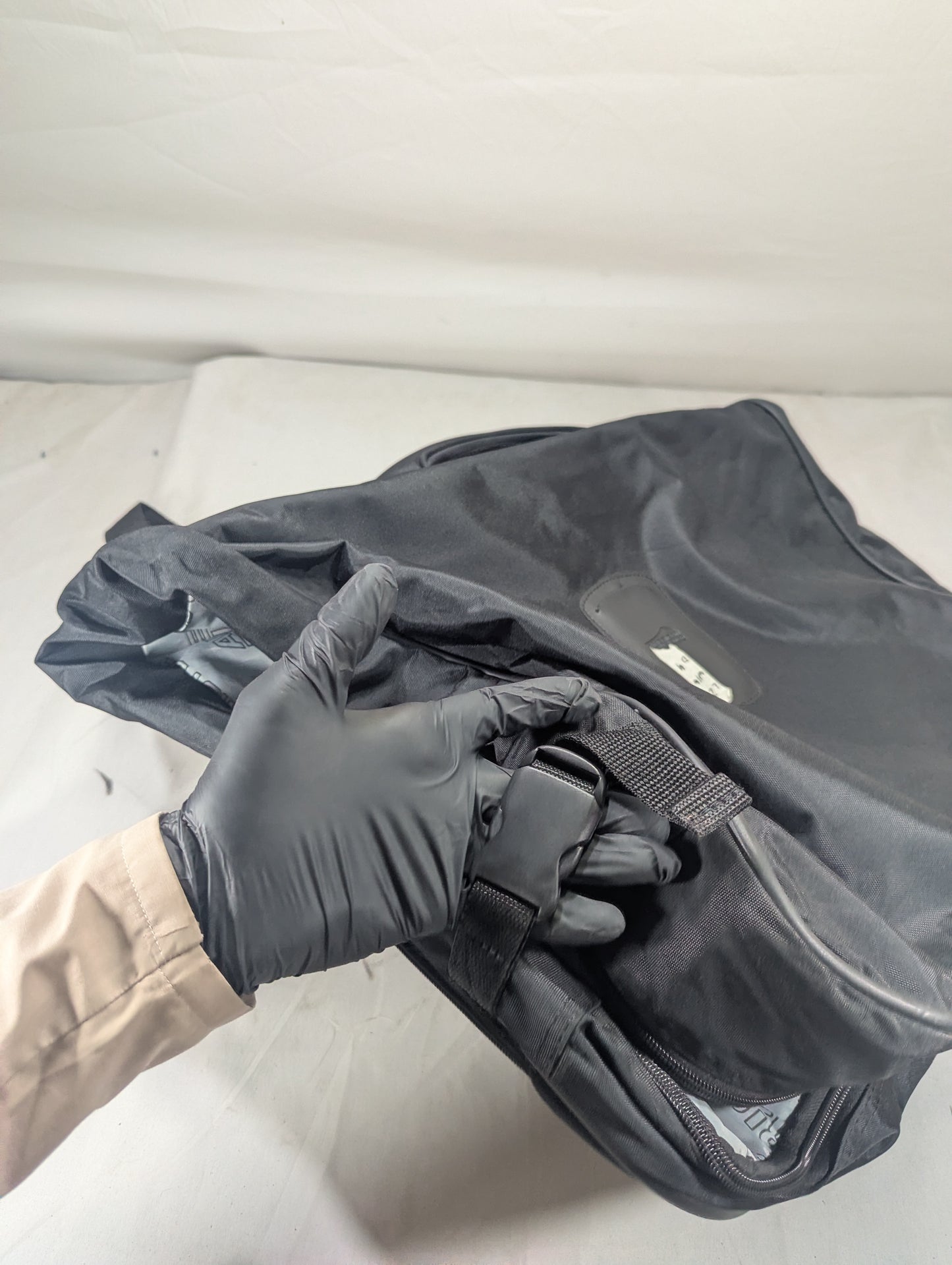 Suit Bag Title will update soon