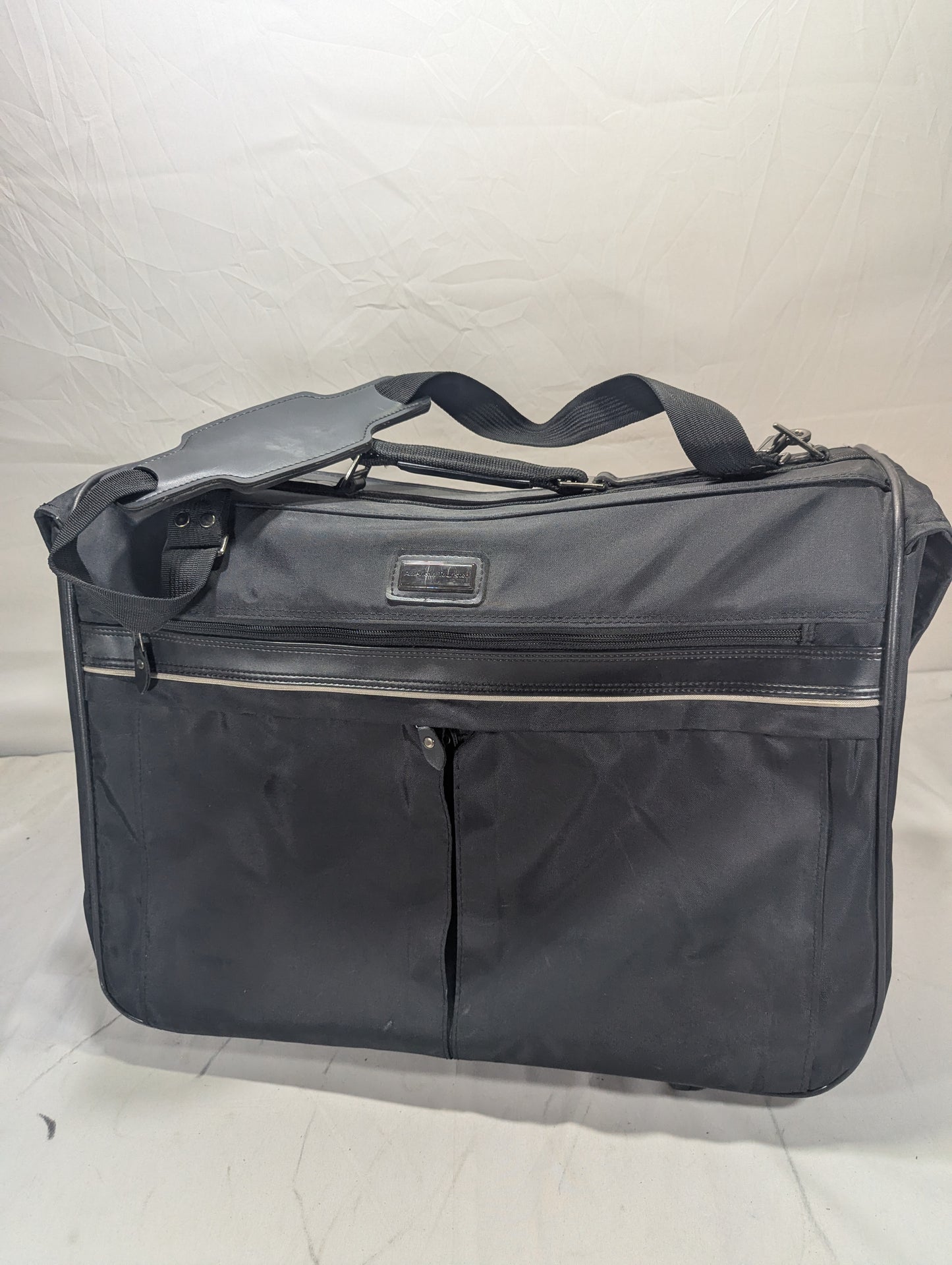 Suit Bag Title will update soon