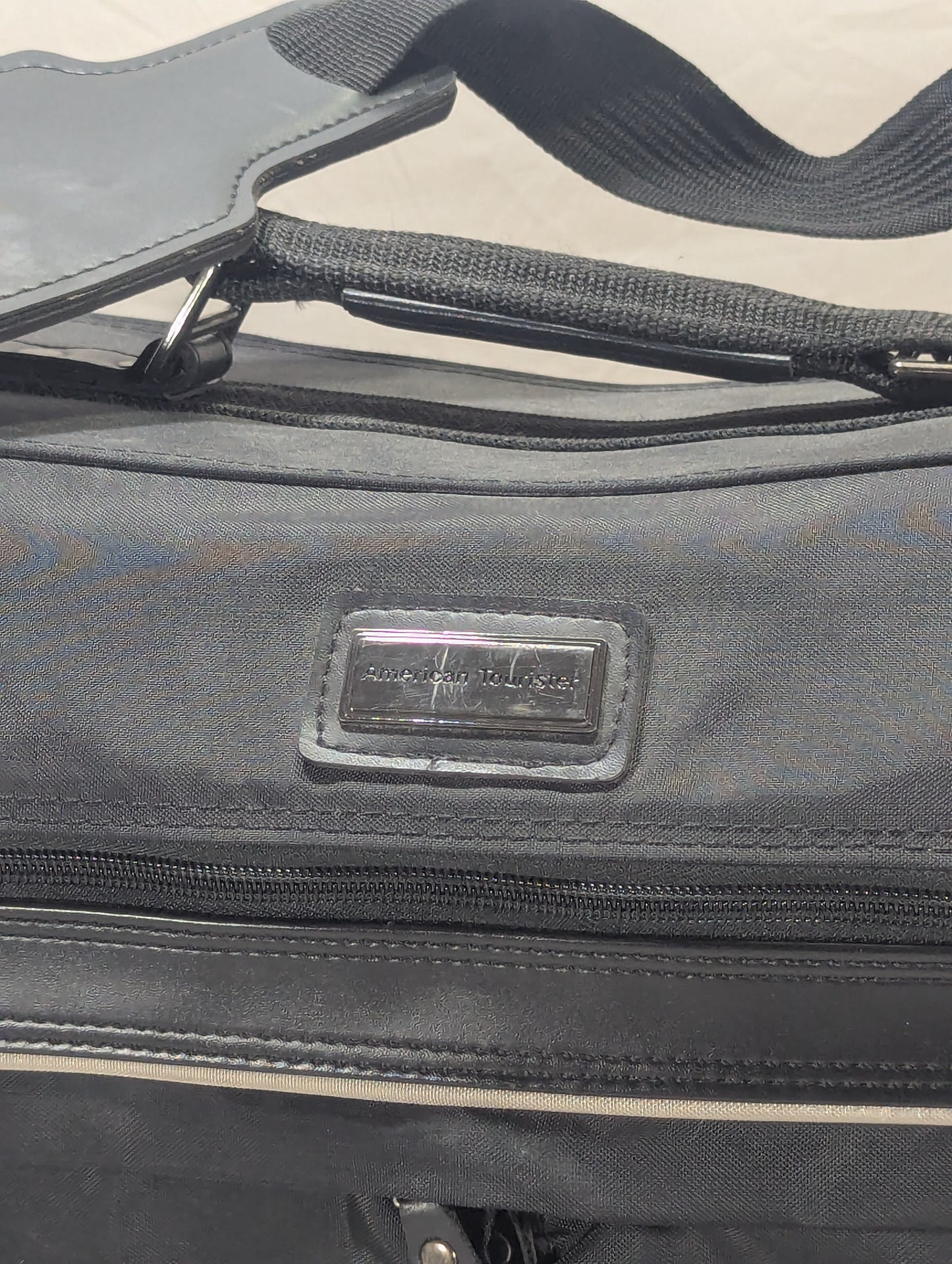 Suit Bag Title will update soon