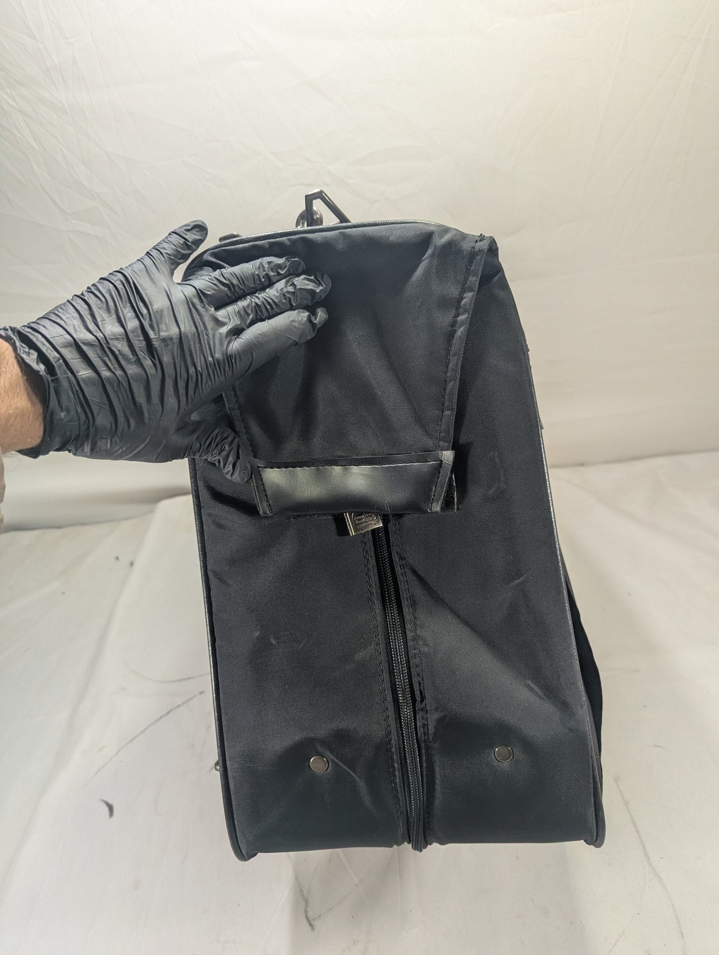 Suit Bag Title will update soon
