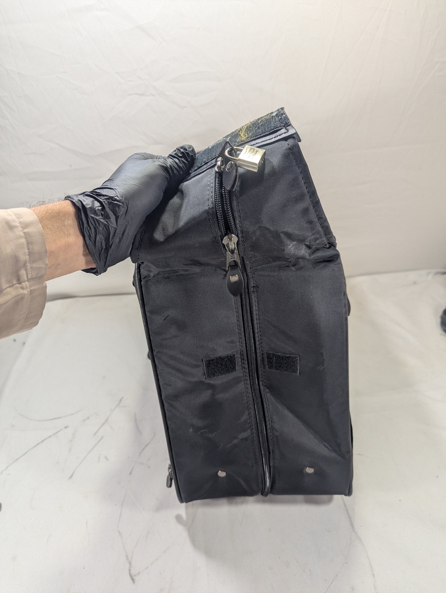 Suit Bag Title will update soon