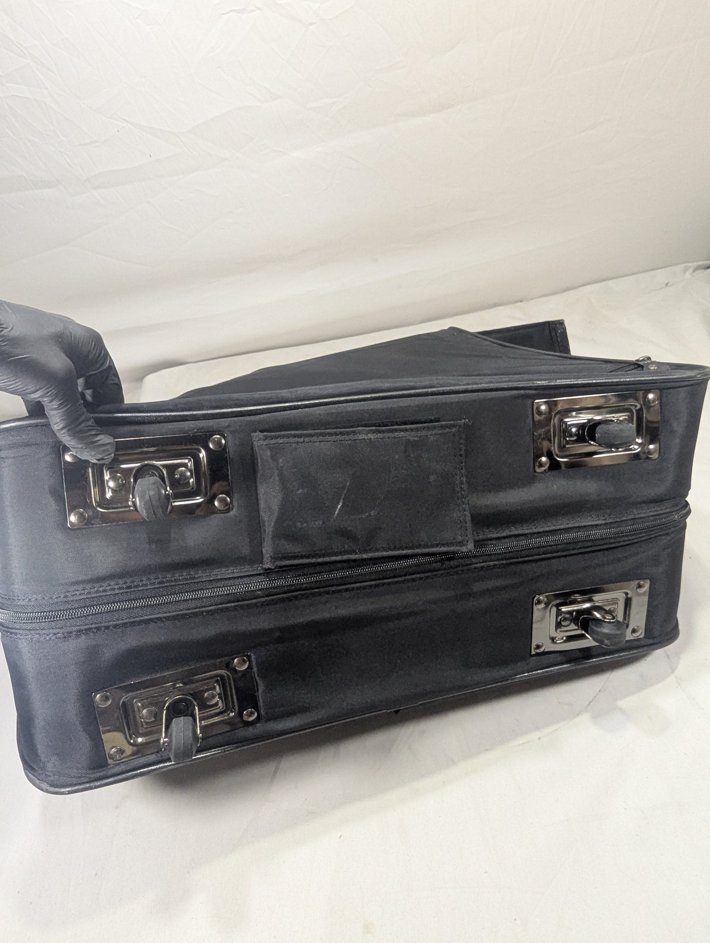 Suit Bag Title will update soon