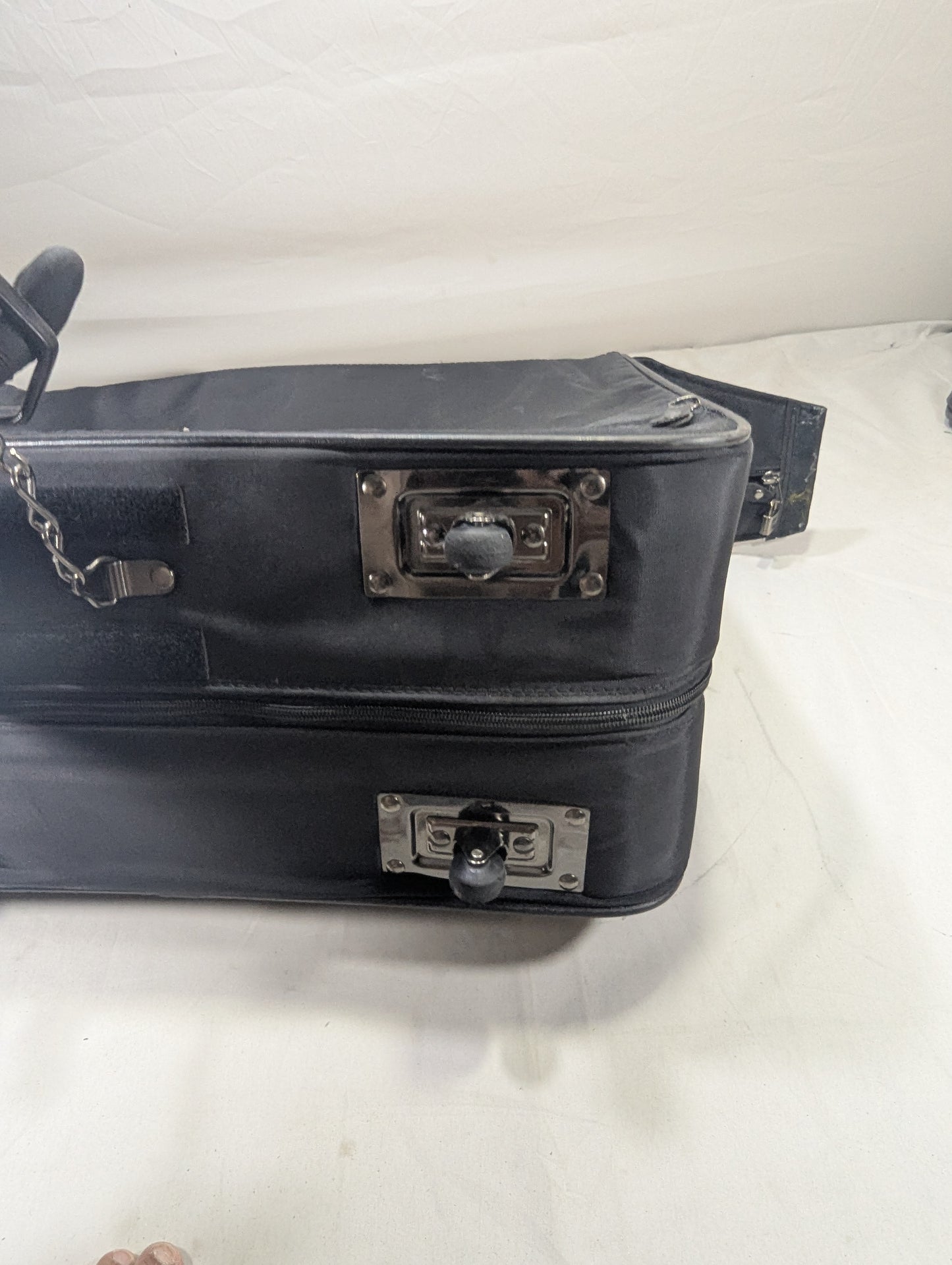 Suit Bag Title will update soon