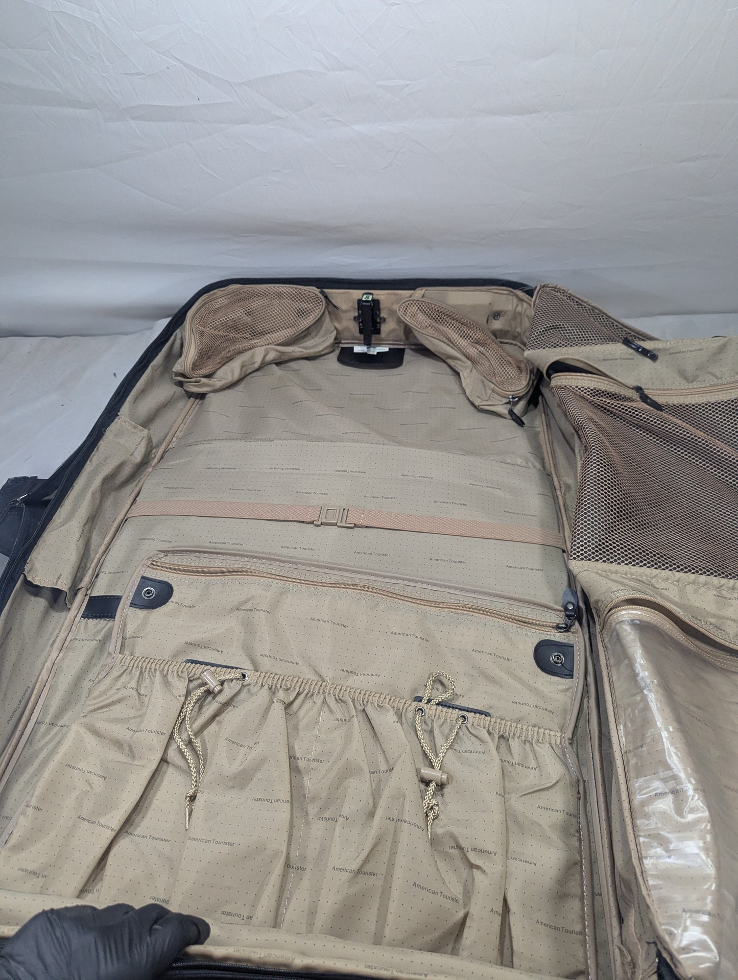 Suit Bag Title will update soon