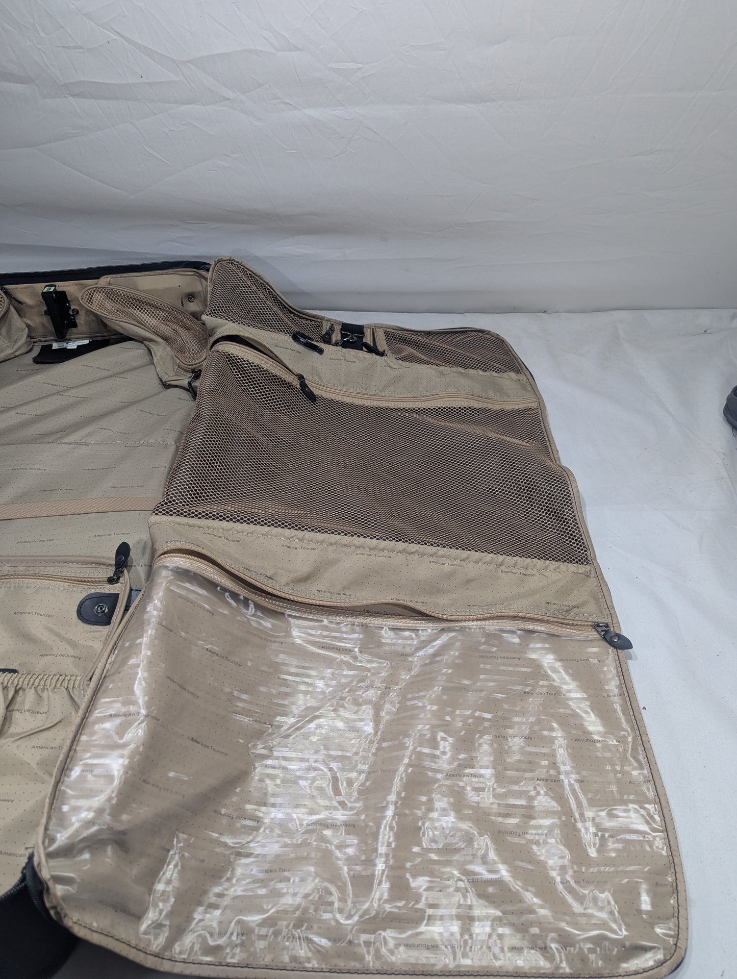 Suit Bag Title will update soon
