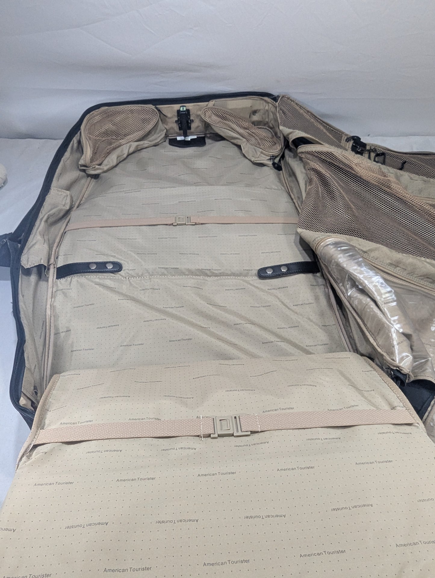 Suit Bag Title will update soon