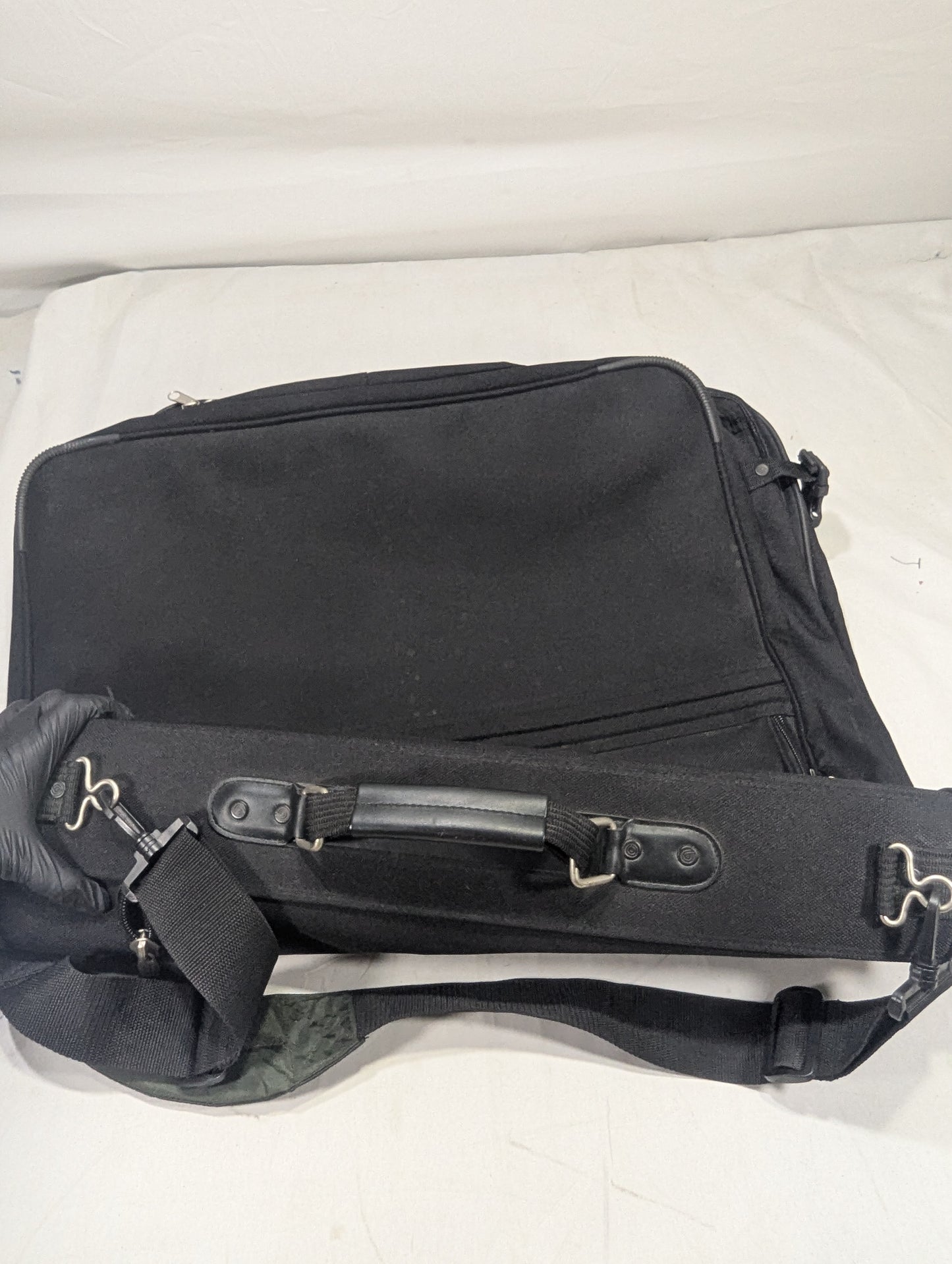Suit Bag Title will update soon