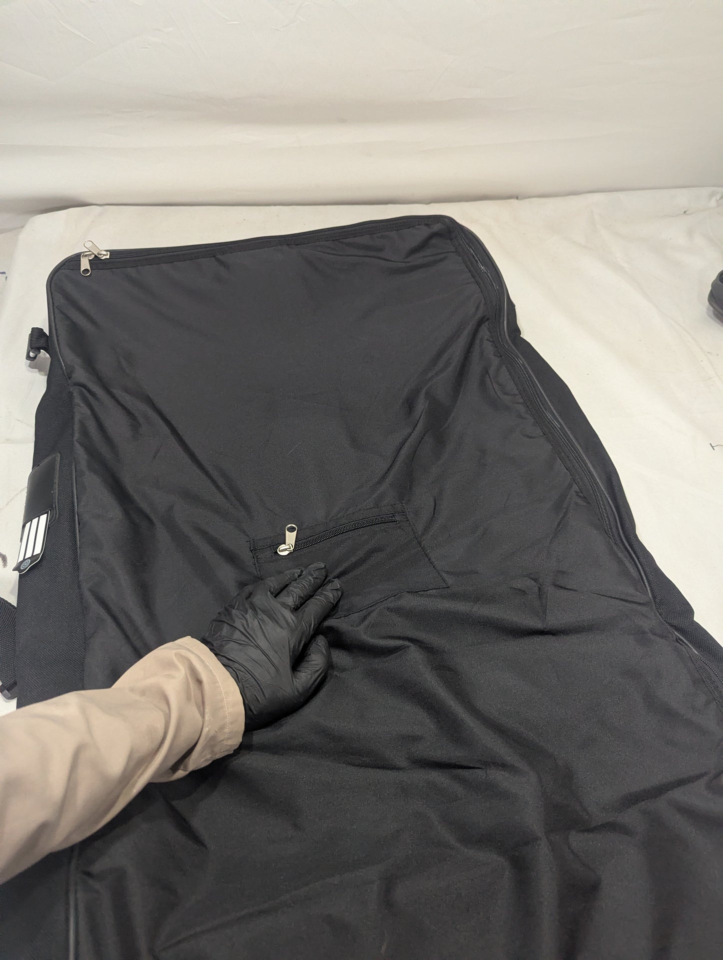 Suit Bag Title will update soon