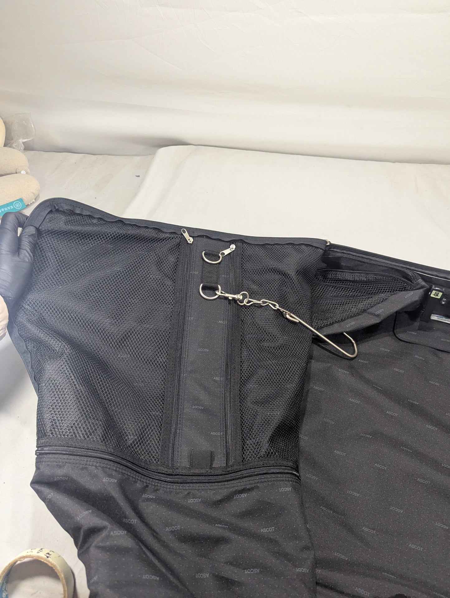 Suit Bag Title will update soon