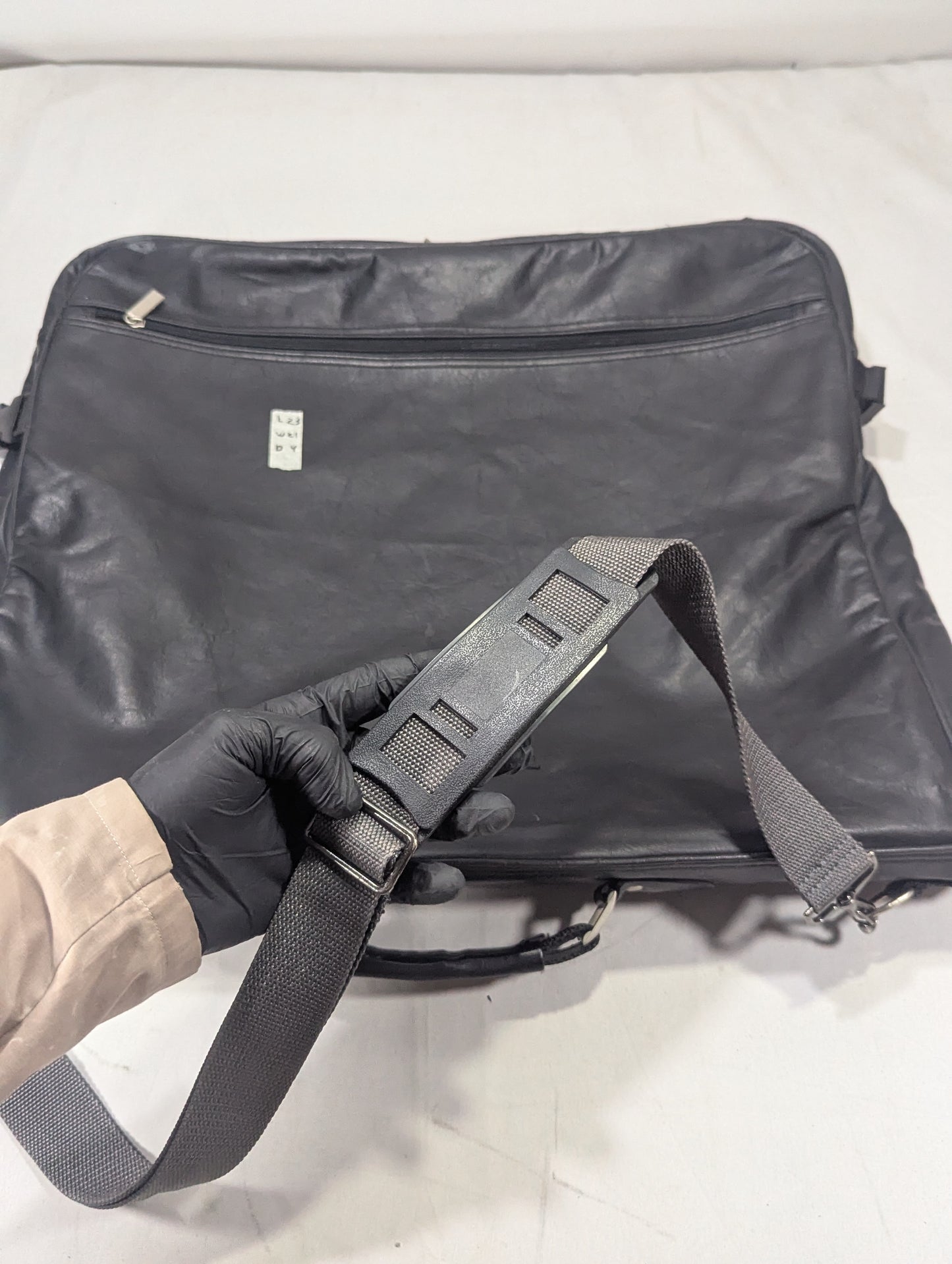 Suit Bag Title will update soon