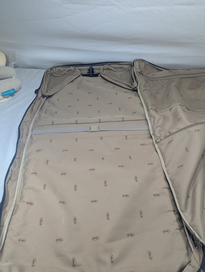 Suit Bag Title will update soon