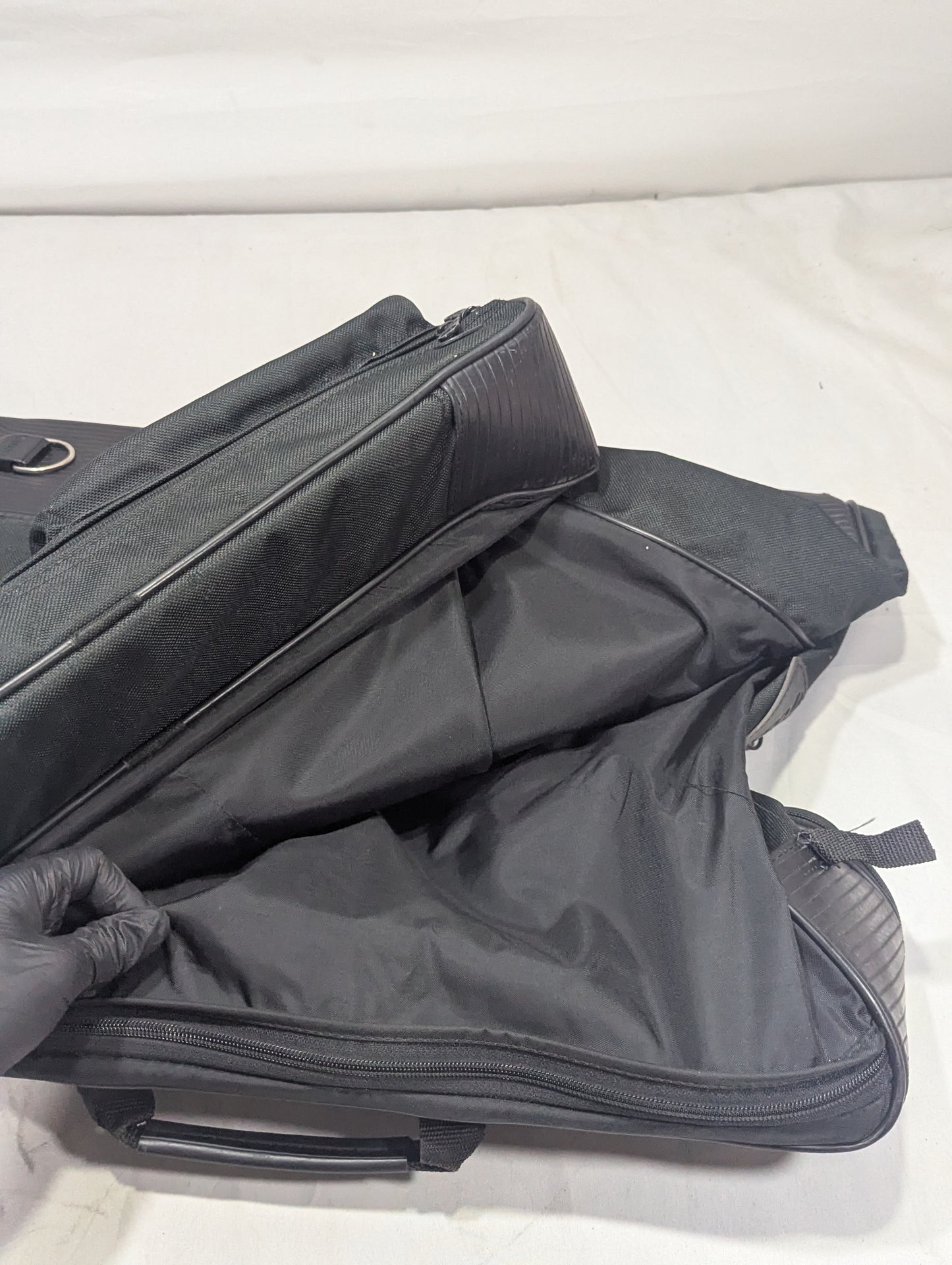 Suit Bag Title will update soon