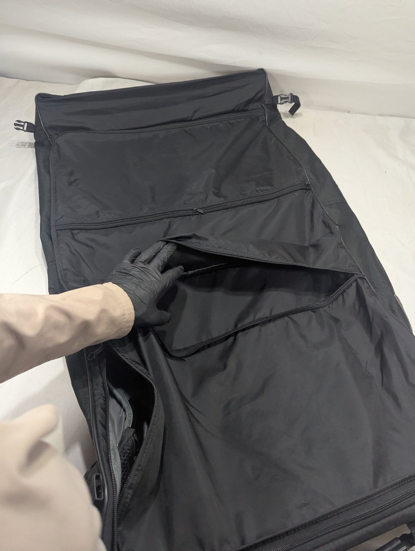Suit Bag Title will update soon