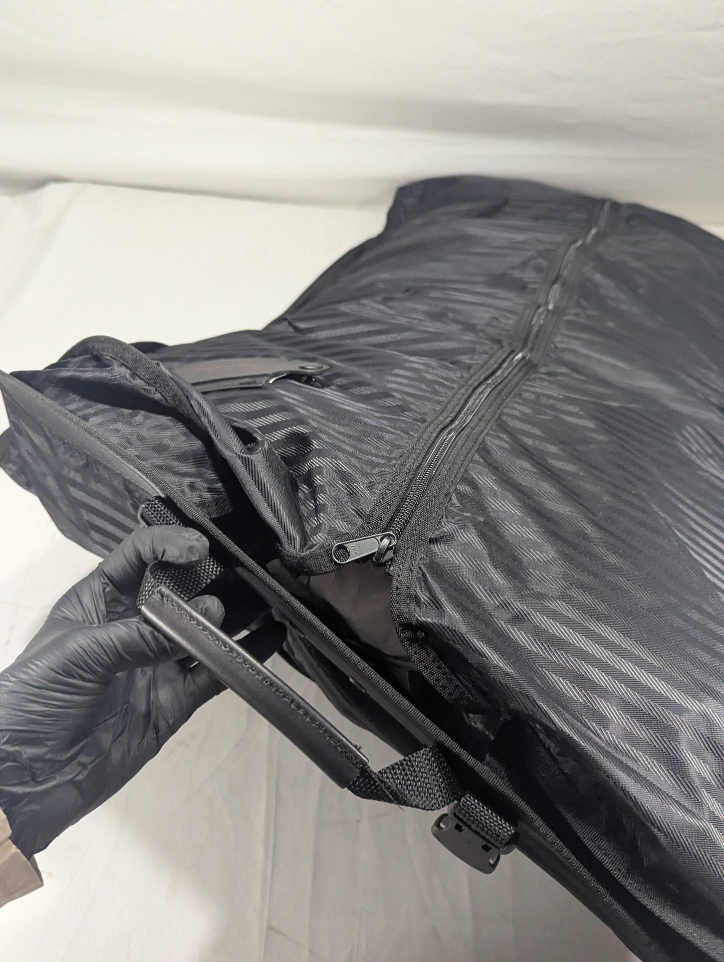 Suit Bag Title will update soon