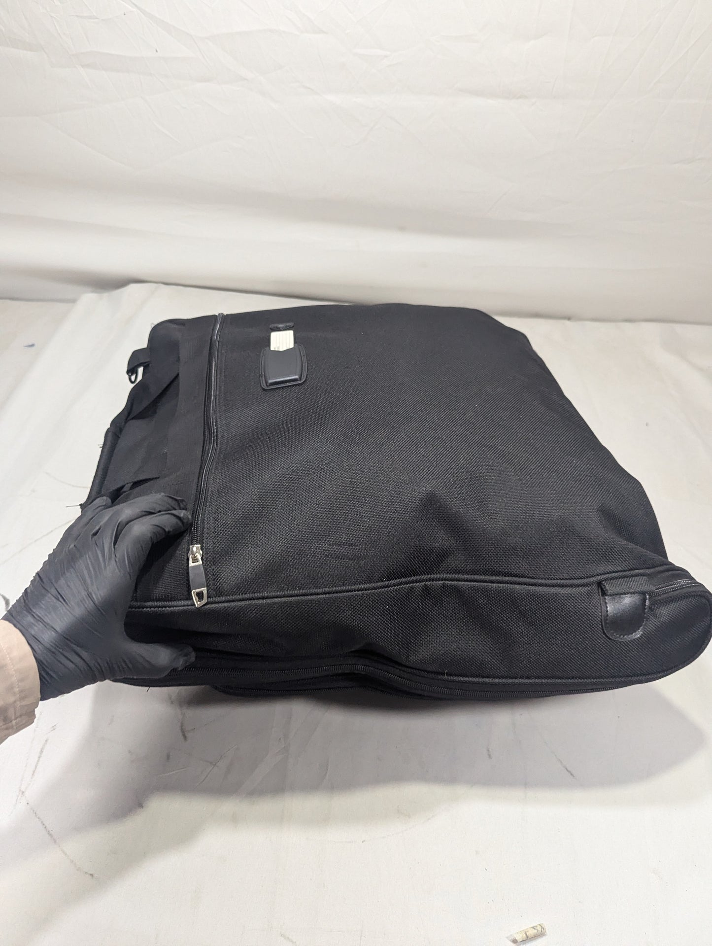 Suit Bag Title will update soon
