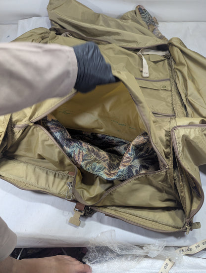 Suit Bag Title will update soon