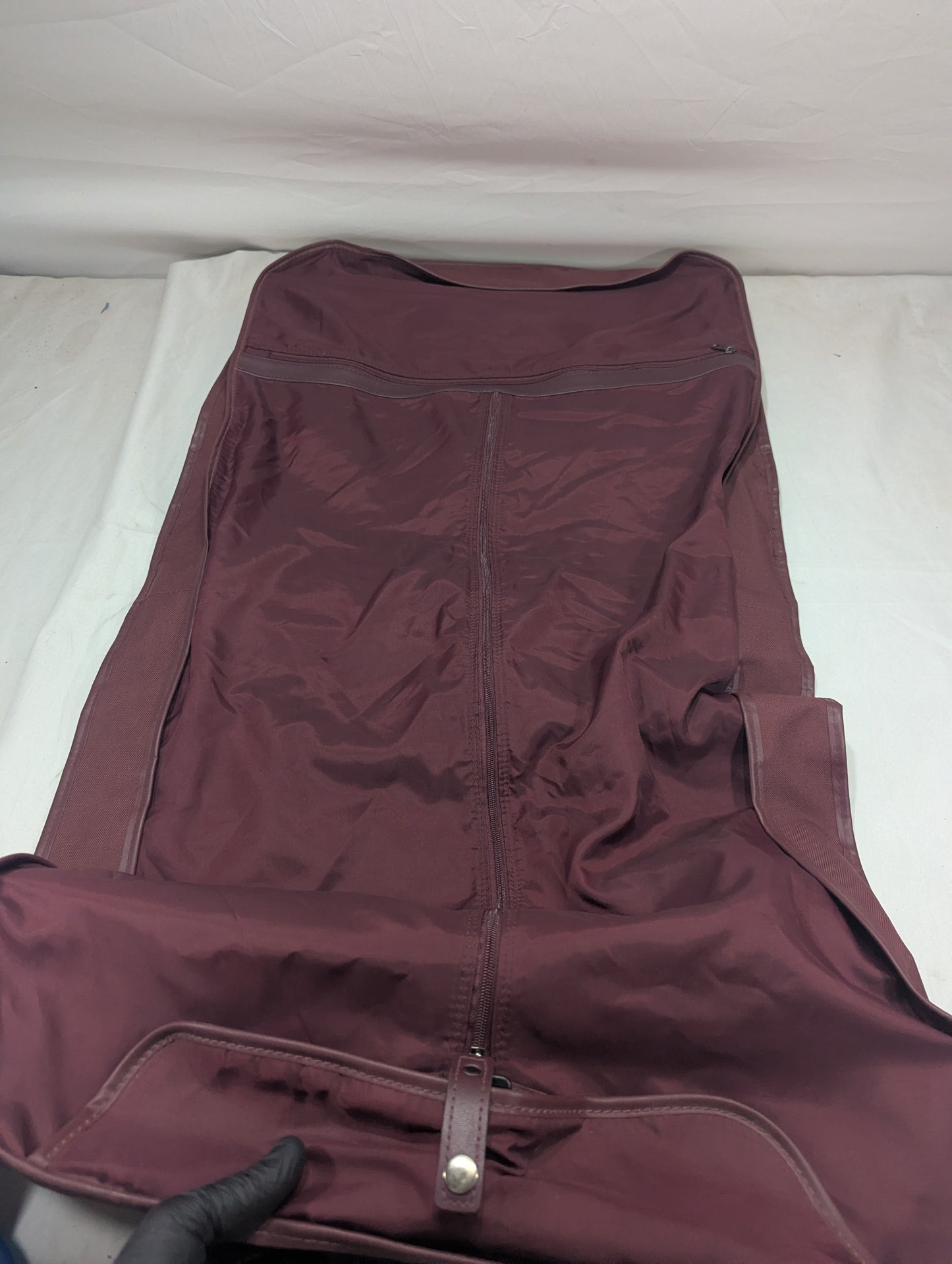 Suit Bag Title will update soon