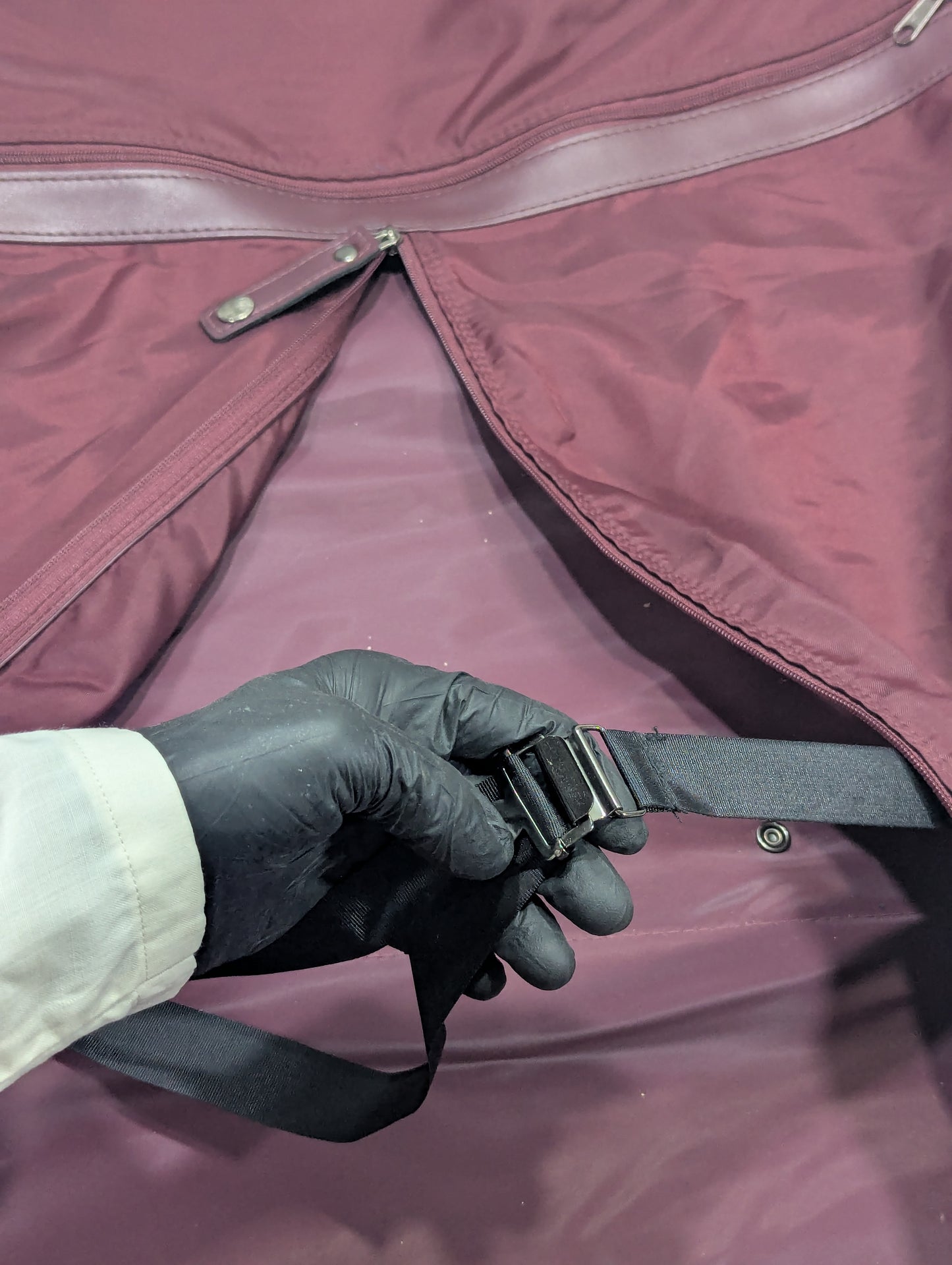Suit Bag Title will update soon
