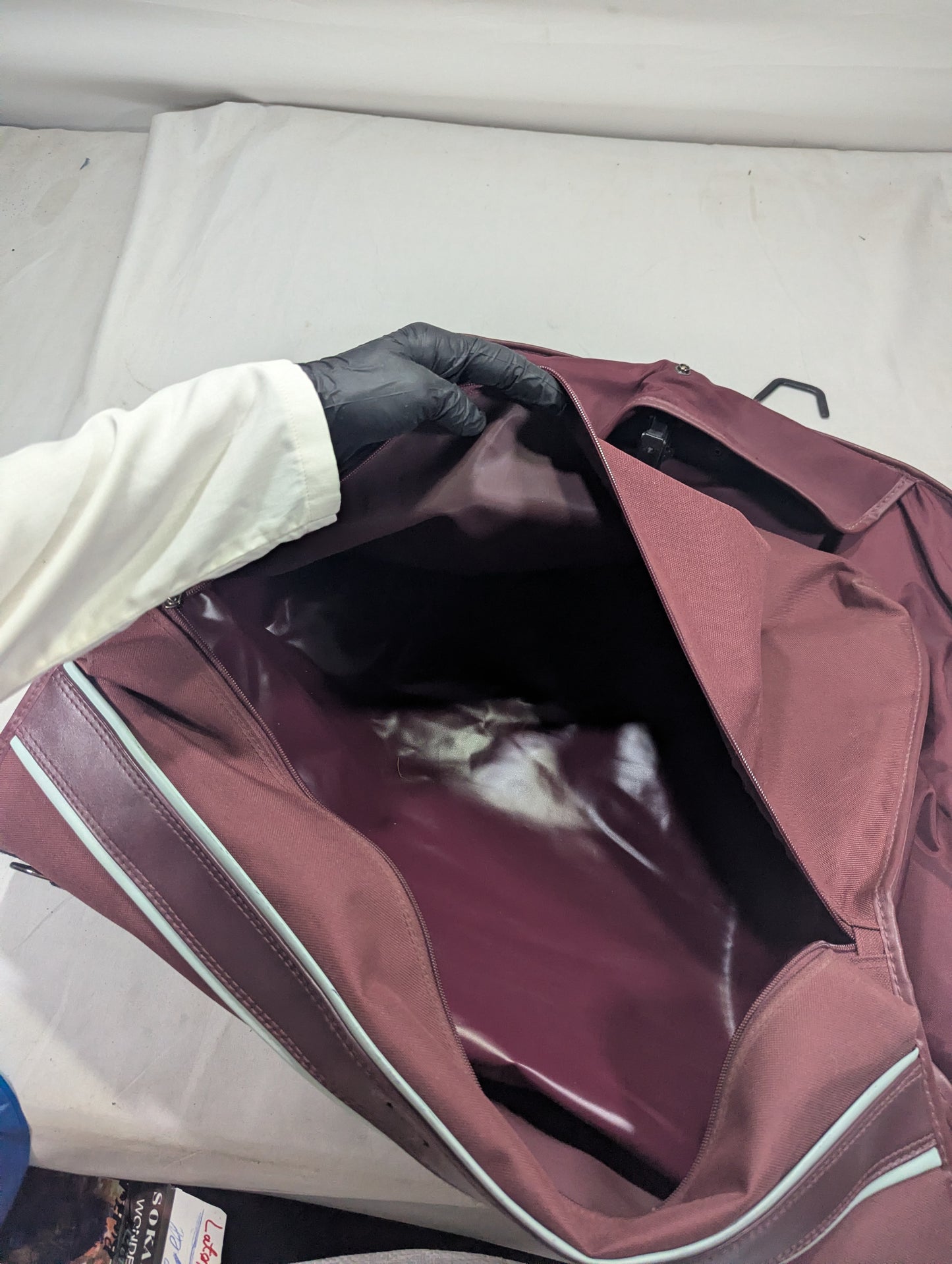 Suit Bag Title will update soon