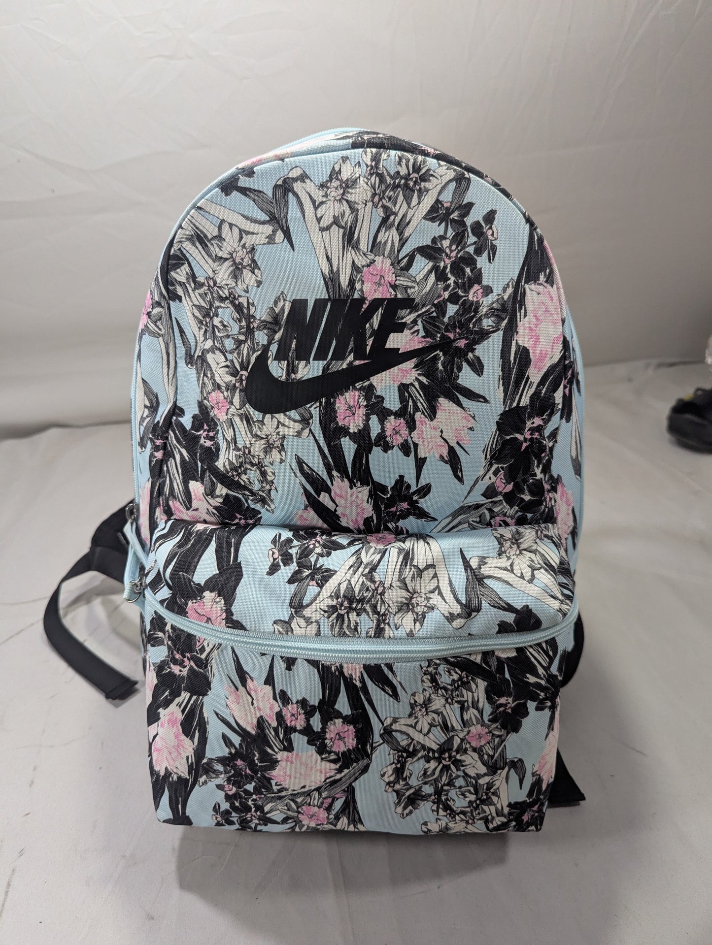 Nike Title will update soon