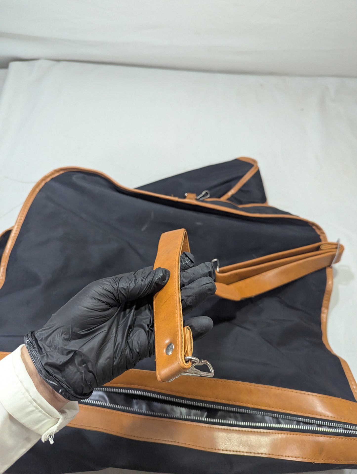 Suit Bag Title will update soon