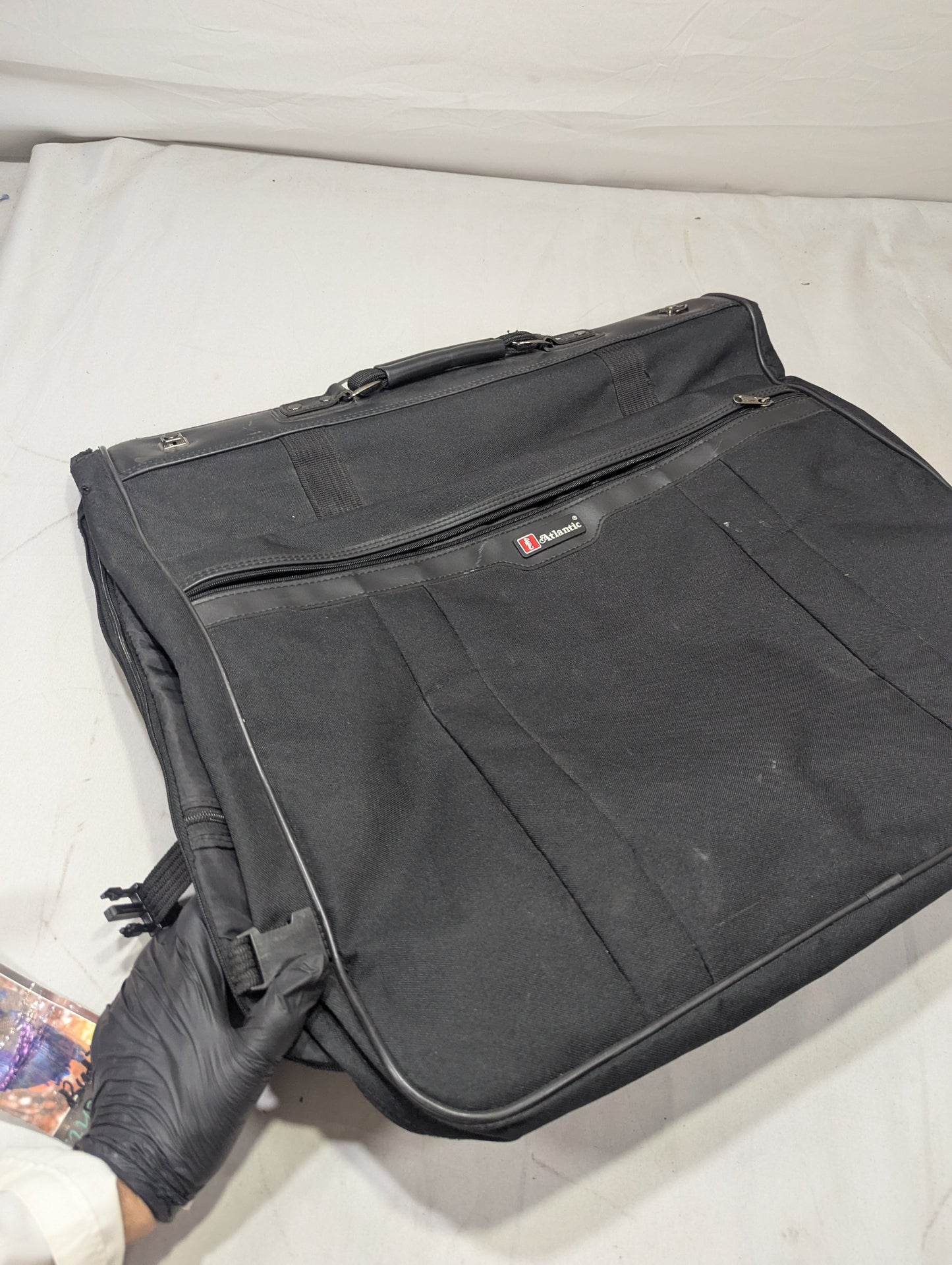Suit Bag Title will update soon