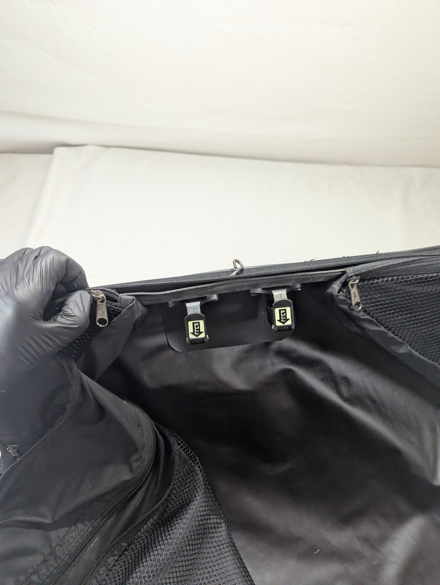 Suit Bag Title will update soon