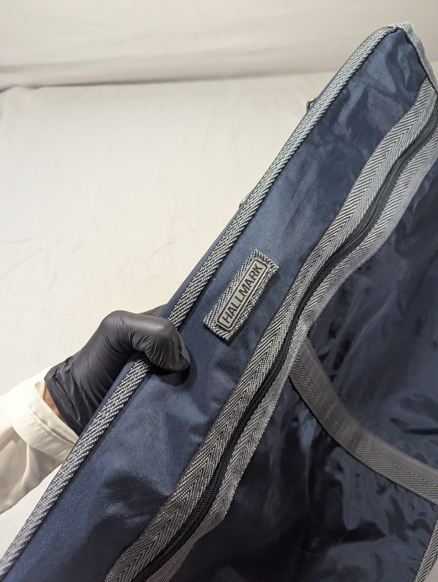 Suit Bag Title will update soon