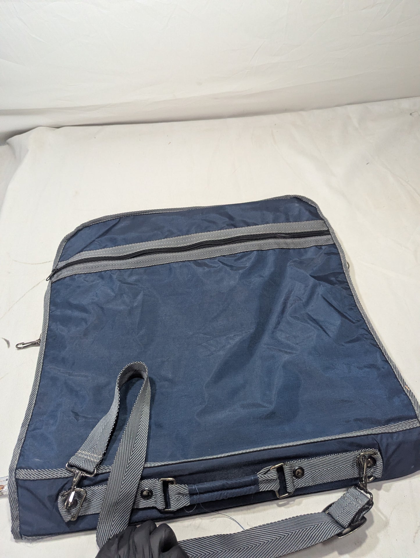 Suit Bag Title will update soon