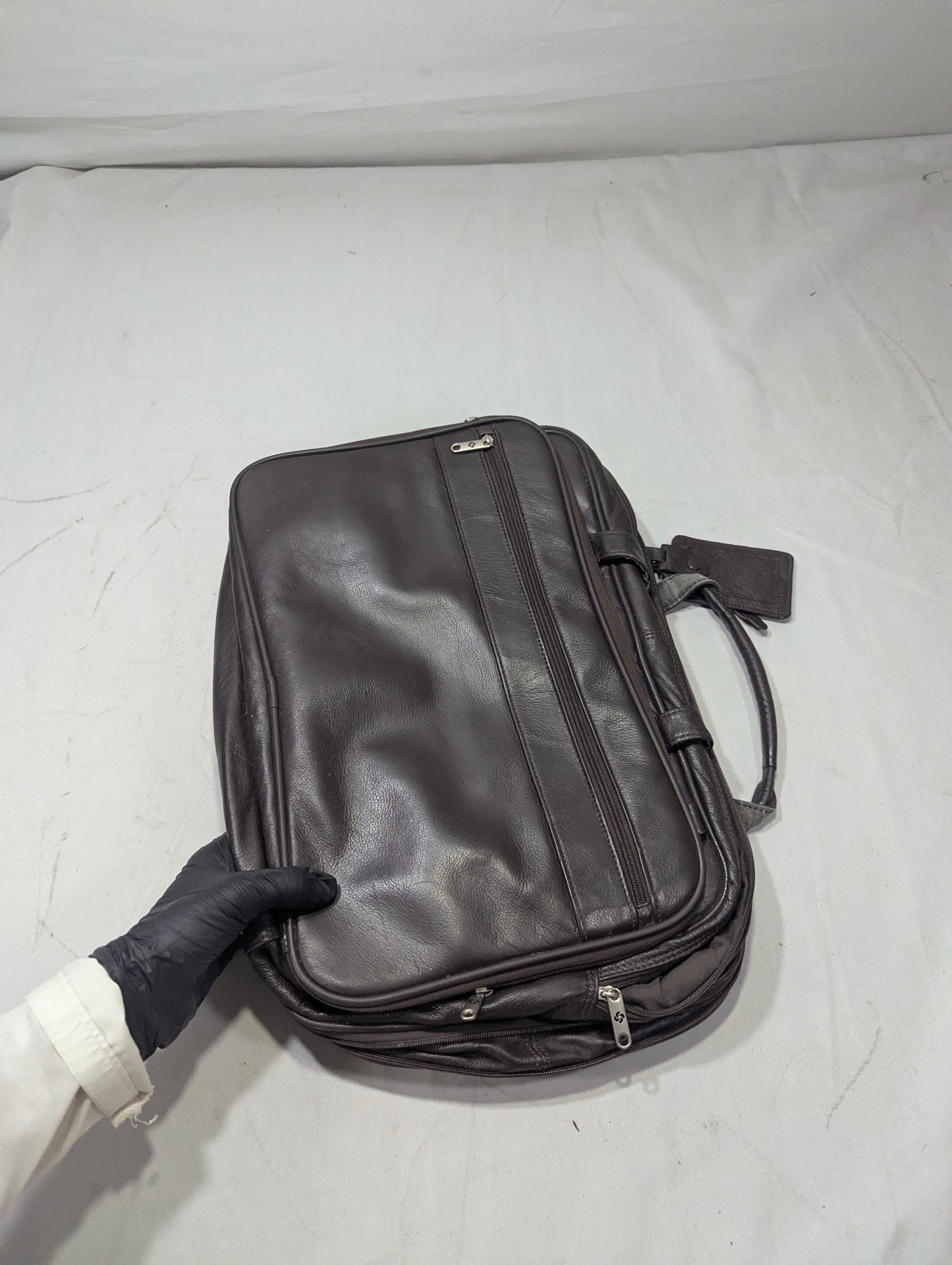 Leather Samsonite Title will update soon