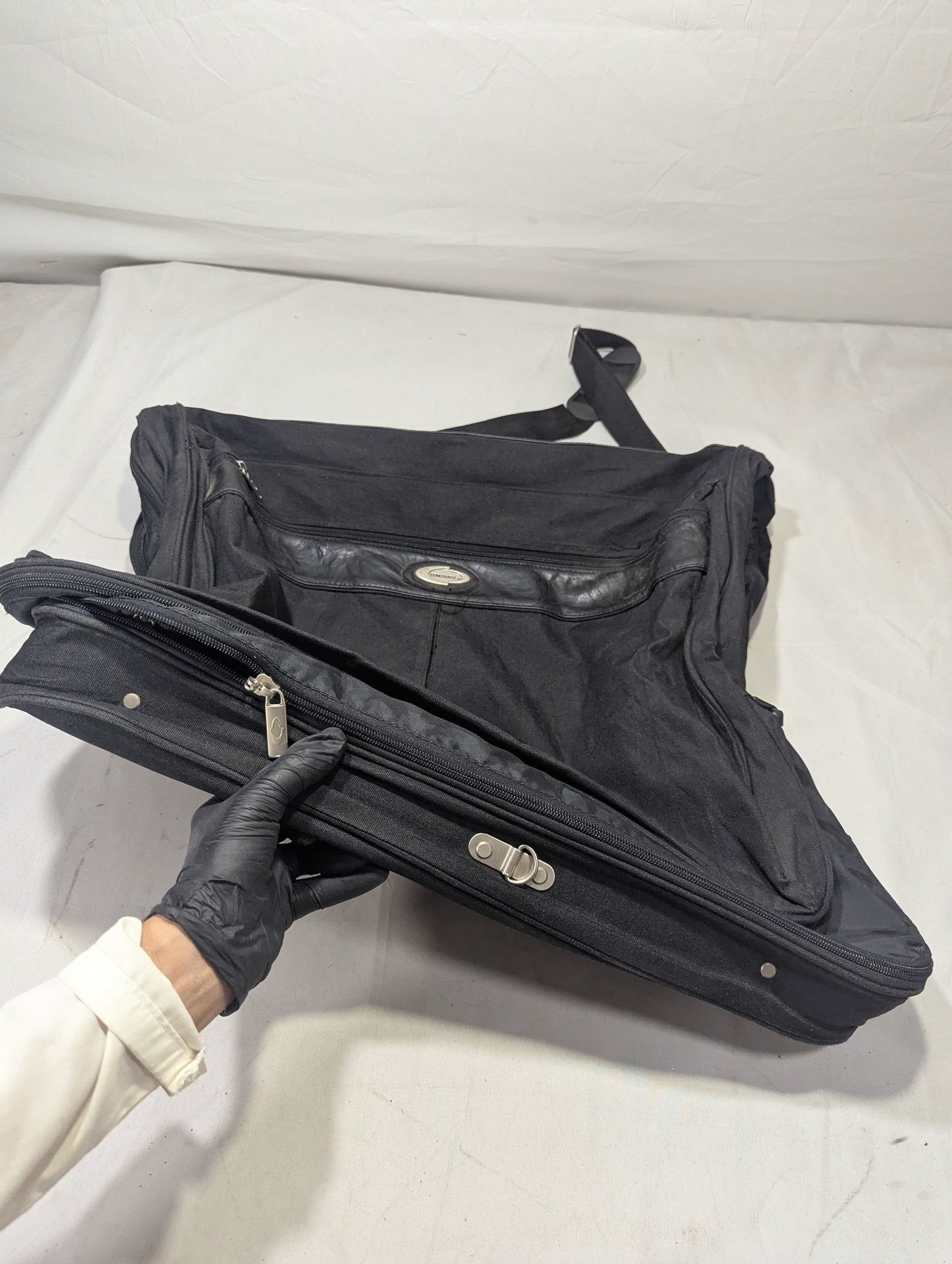 Suit Bag Title will update soon