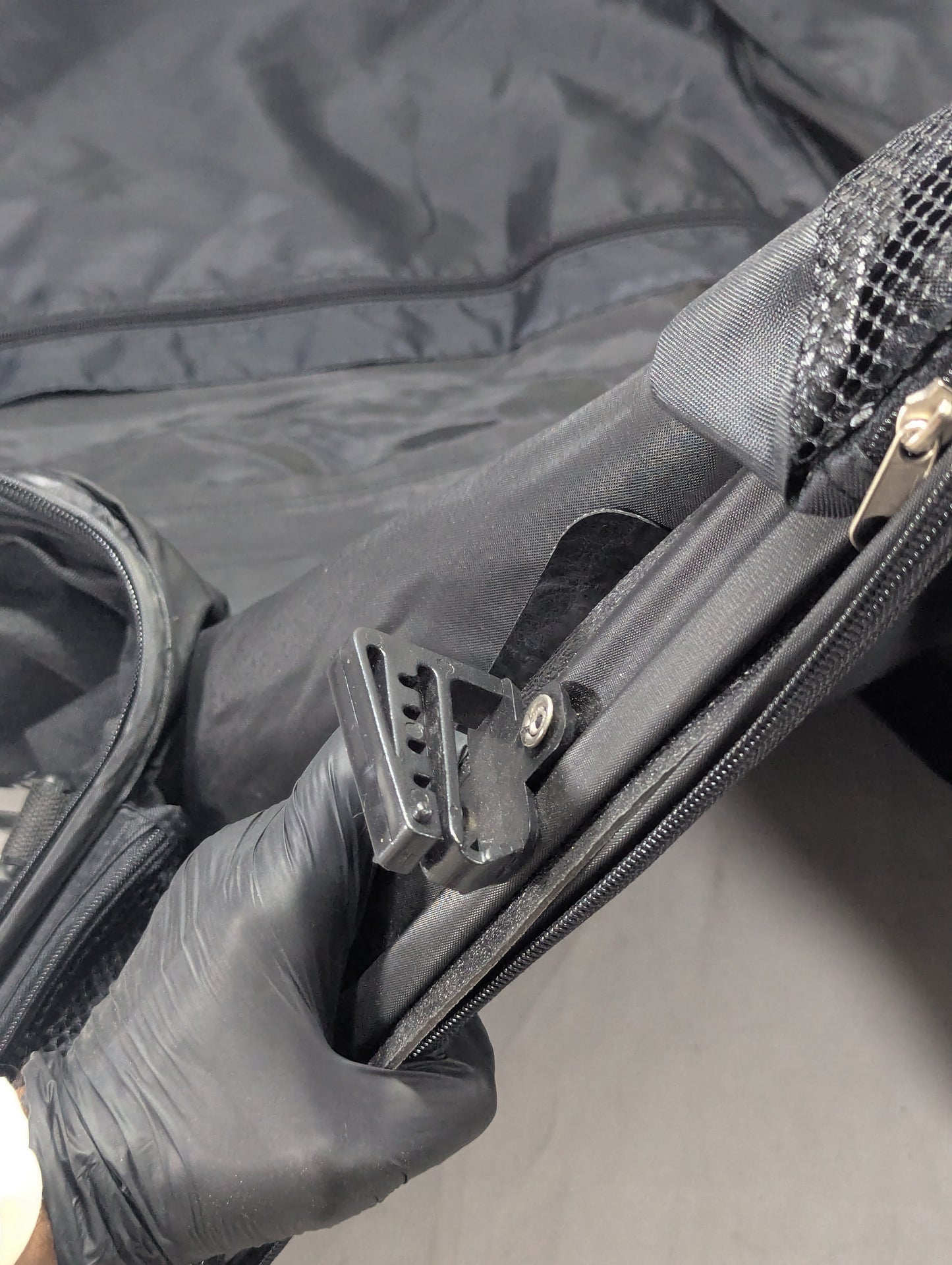 Suit Bag Title will update soon