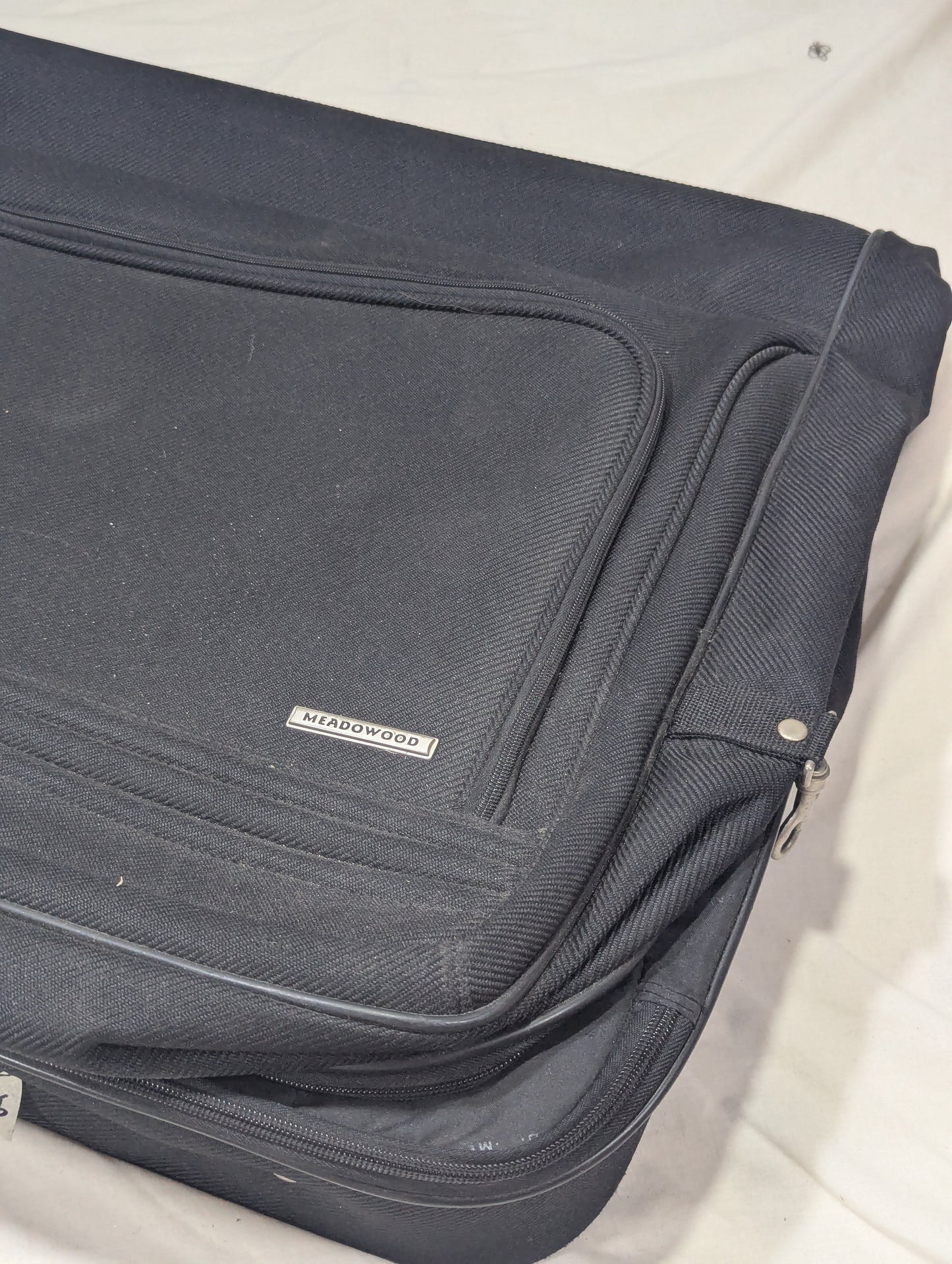Suit Bag Title will update soon