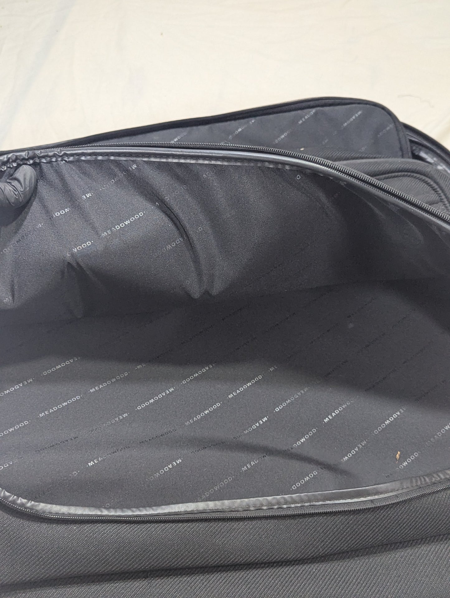 Suit Bag Title will update soon