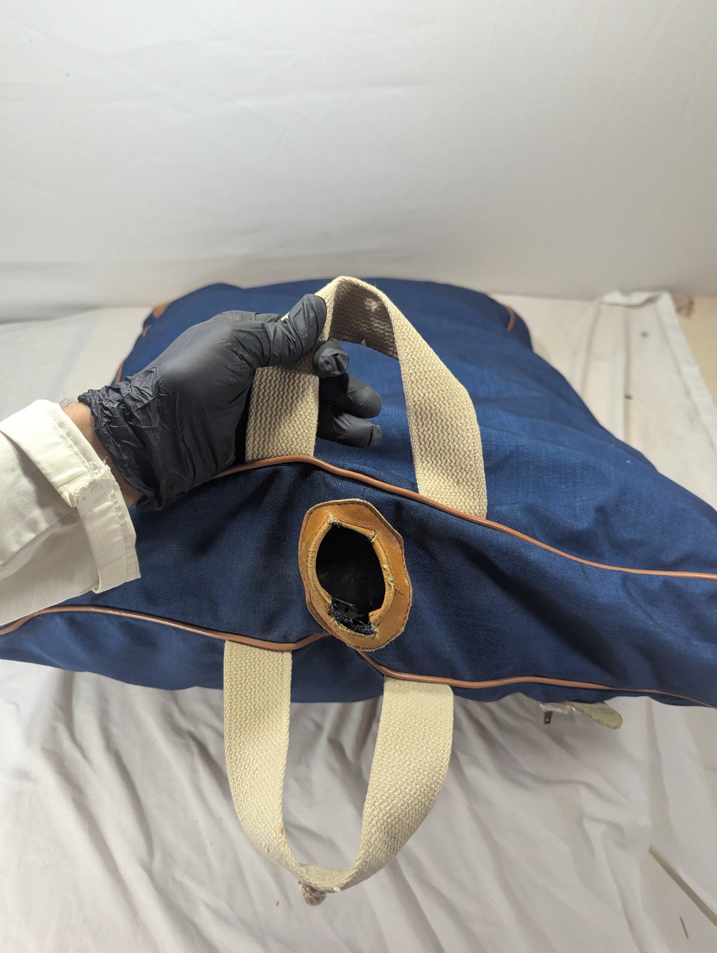 Suit Bag Title will update soon