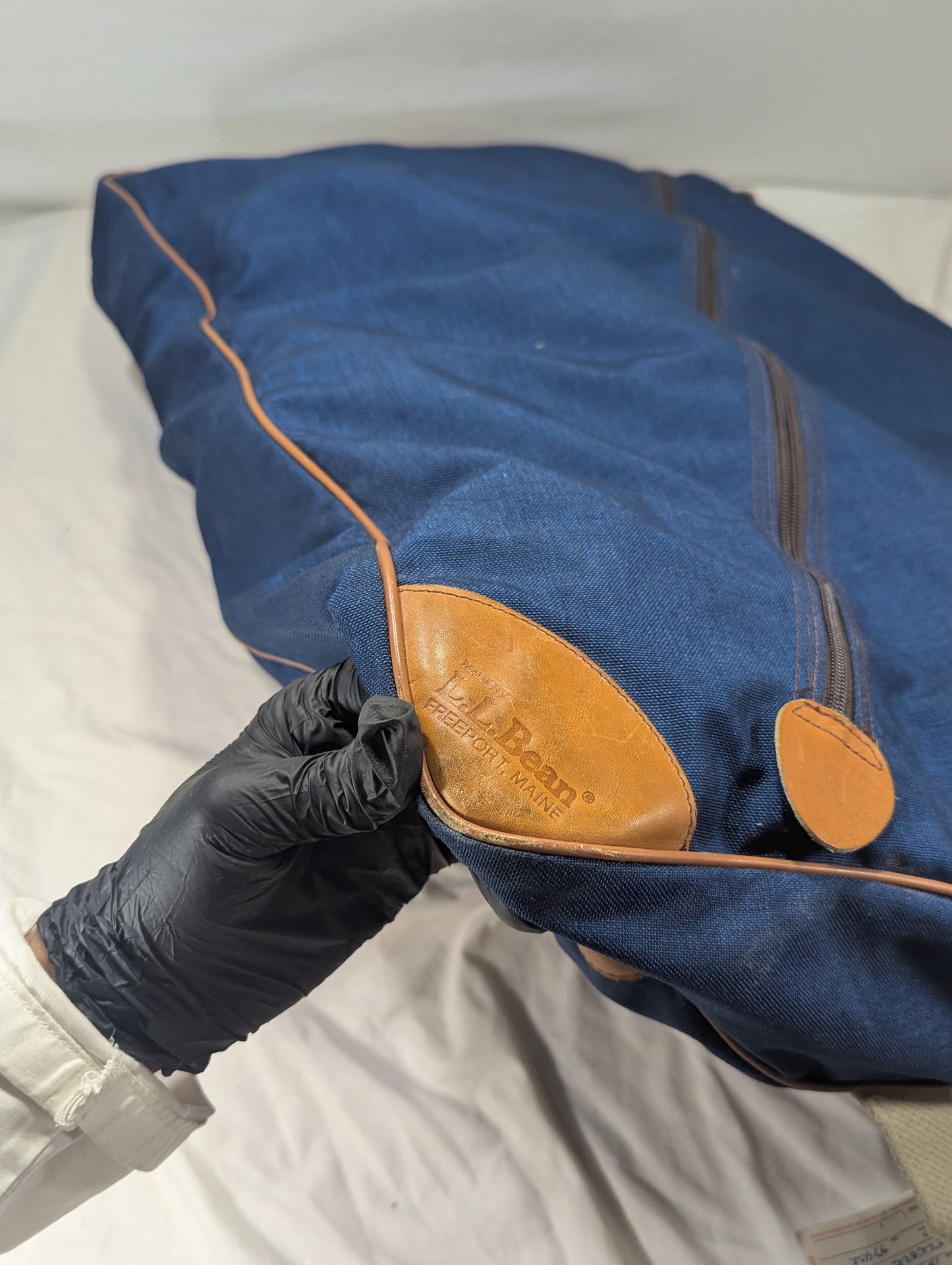 Suit Bag Title will update soon