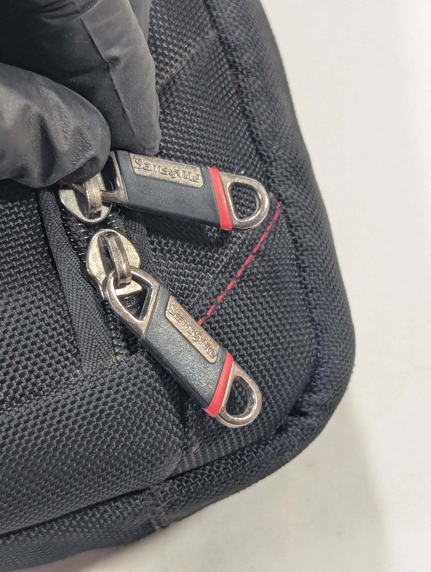 Samsonite Title will update soon