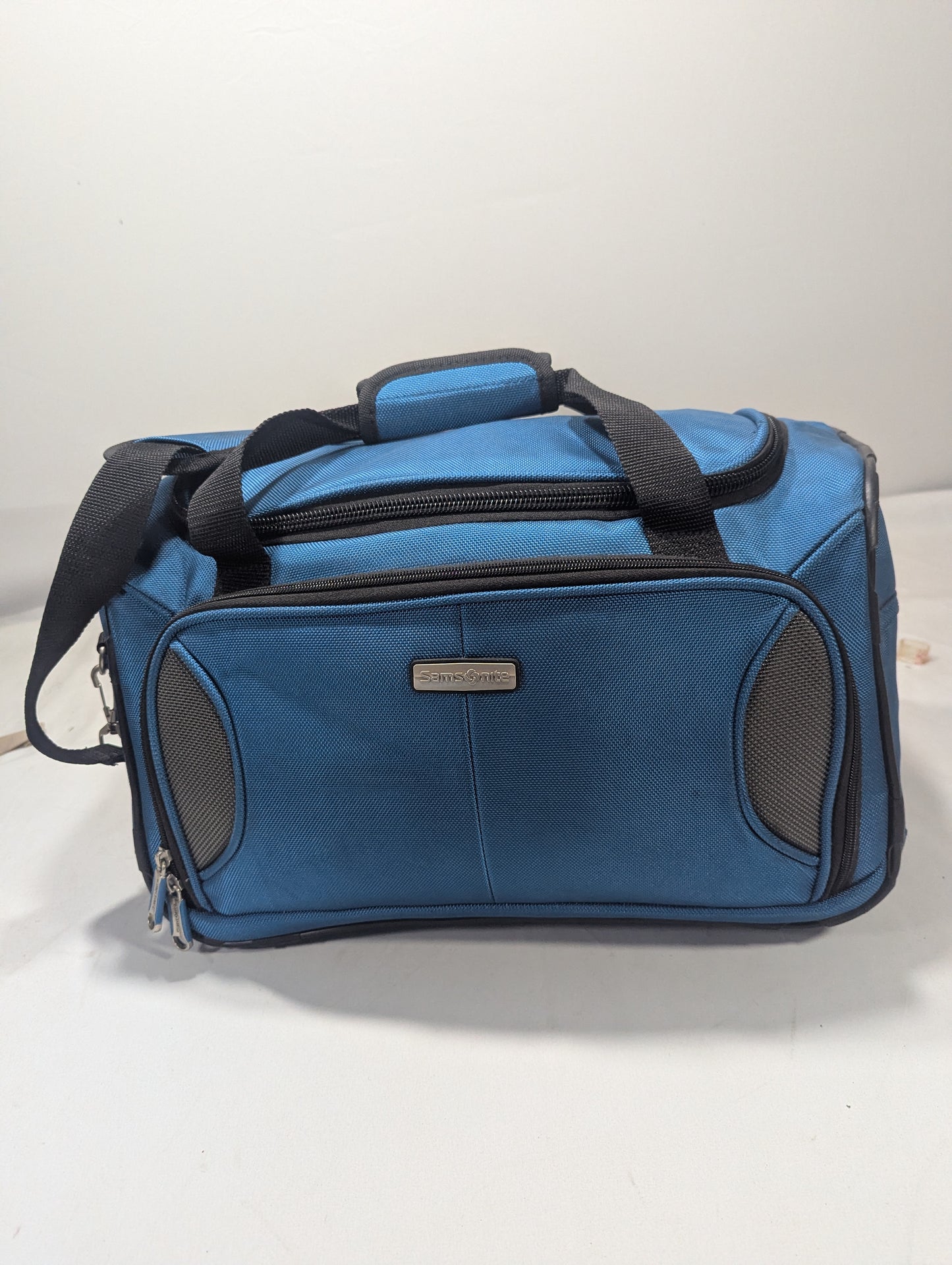 Samsonite half Title will update soon