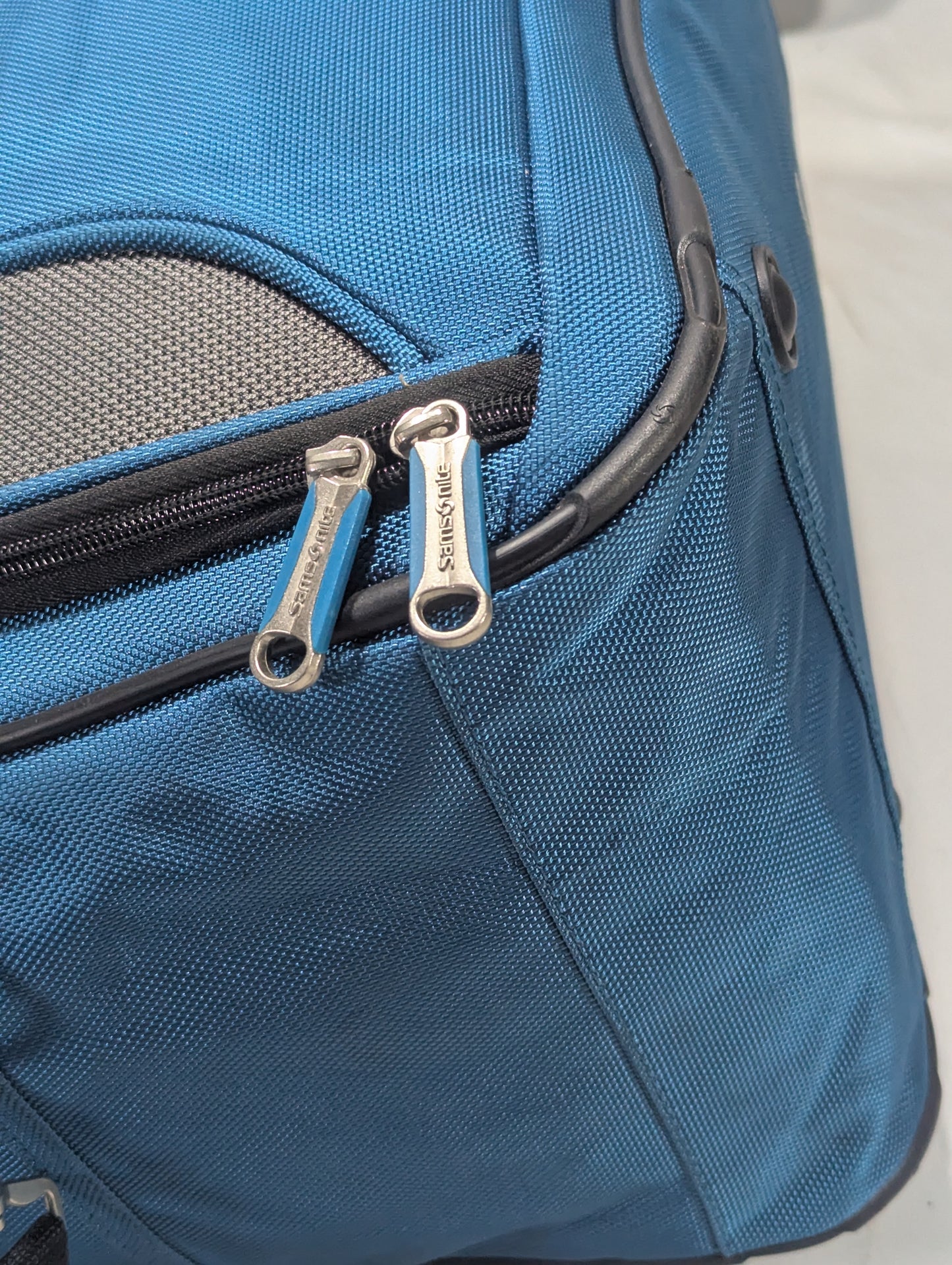 Samsonite half Title will update soon