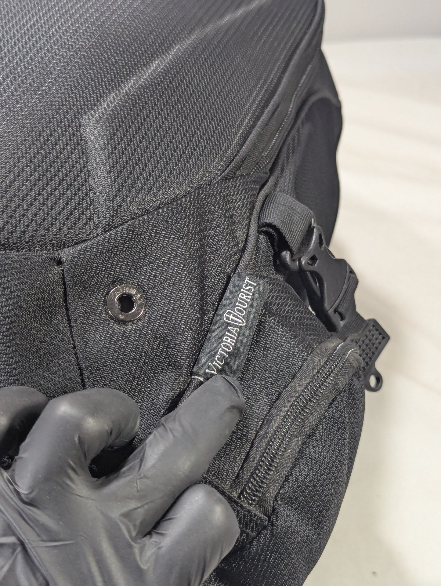 Victorinox Title will update soon