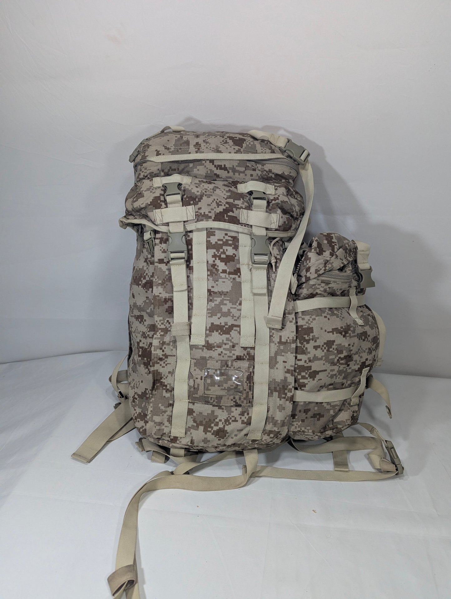 Military hiking bag, 40-45L